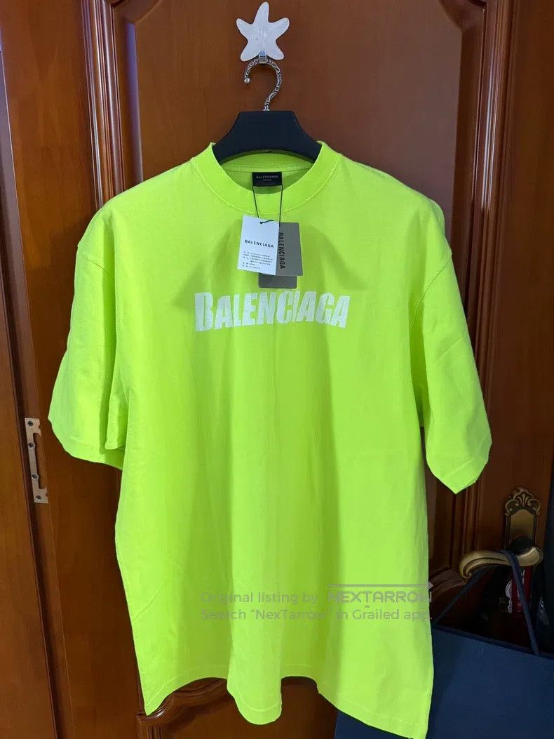 Balenciaga Balenciaga Fluorescent Green Destruction Short Sleeve Size US S / EU 44-46 / 1 - 1 Thumbnail