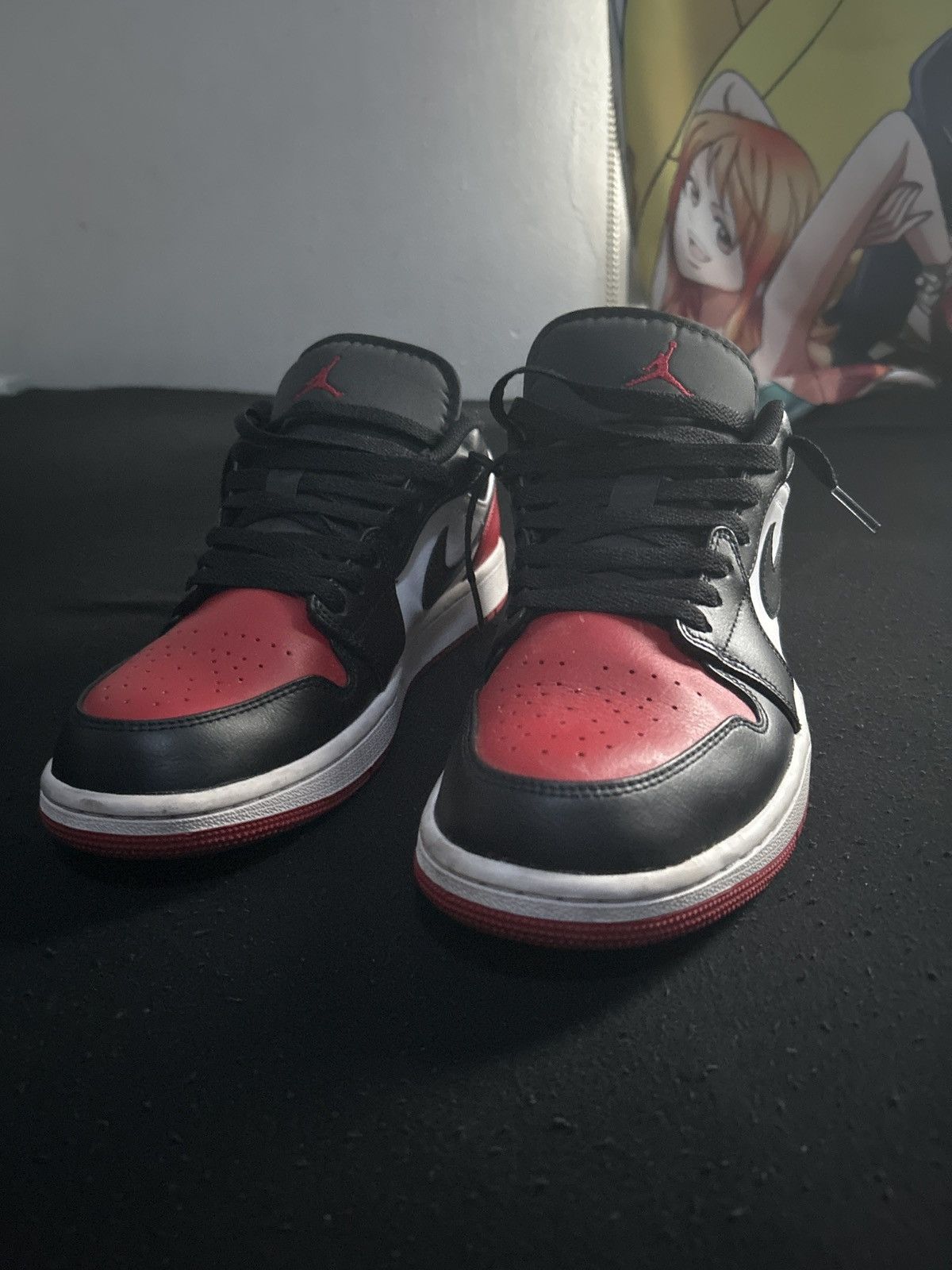 Jordan Brand Bred toe Chicago Jordan 1 low with original box Size US 9.5 / EU 42-43 - 3 Thumbnail