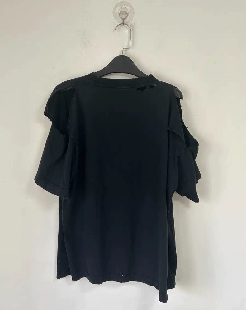Balenciaga Balenciaga Embroidery Destroyed Short Sleeve Size US S / EU 44-46 / 1 - 2 Thumbnail