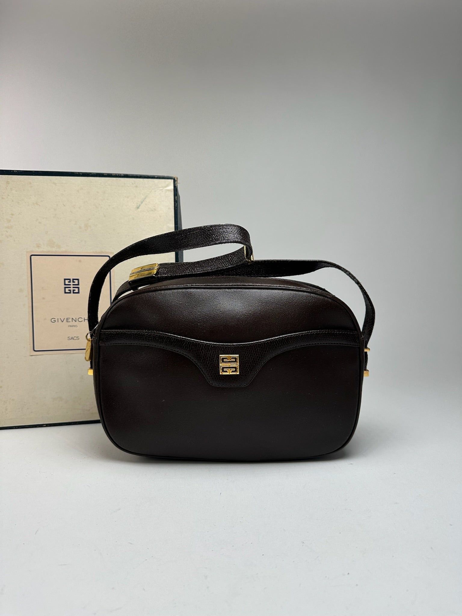 Givenchy Vintage 4G Leather Bag Brown Size ONE SIZE - 1 Thumbnail