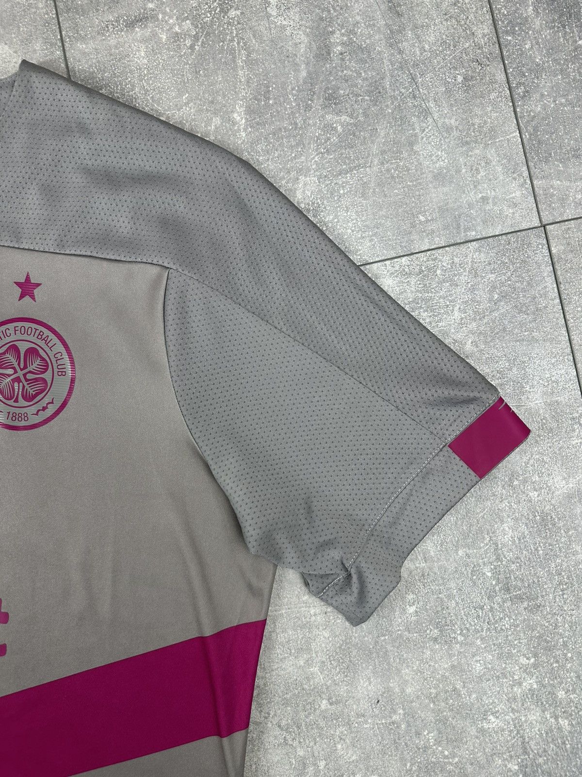 New Balance New Balance Celtic 2019/20 Third Jersey Size US L / EU 52-54 / 3 - 8 Thumbnail