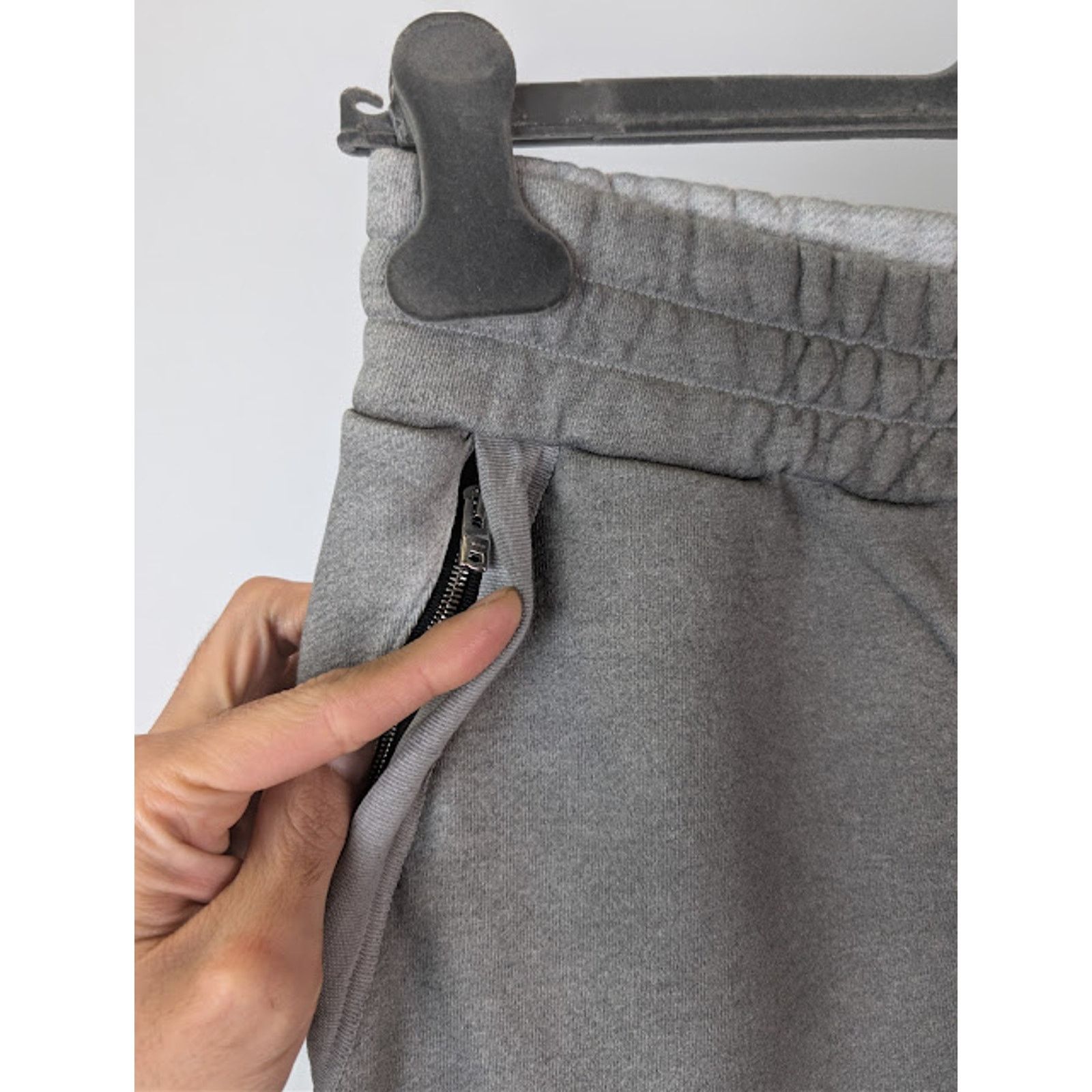 Amiri o1rshd1 Aged Puff Logo Sweatpants in Grey Size US 30 / EU 46 - 6 Thumbnail