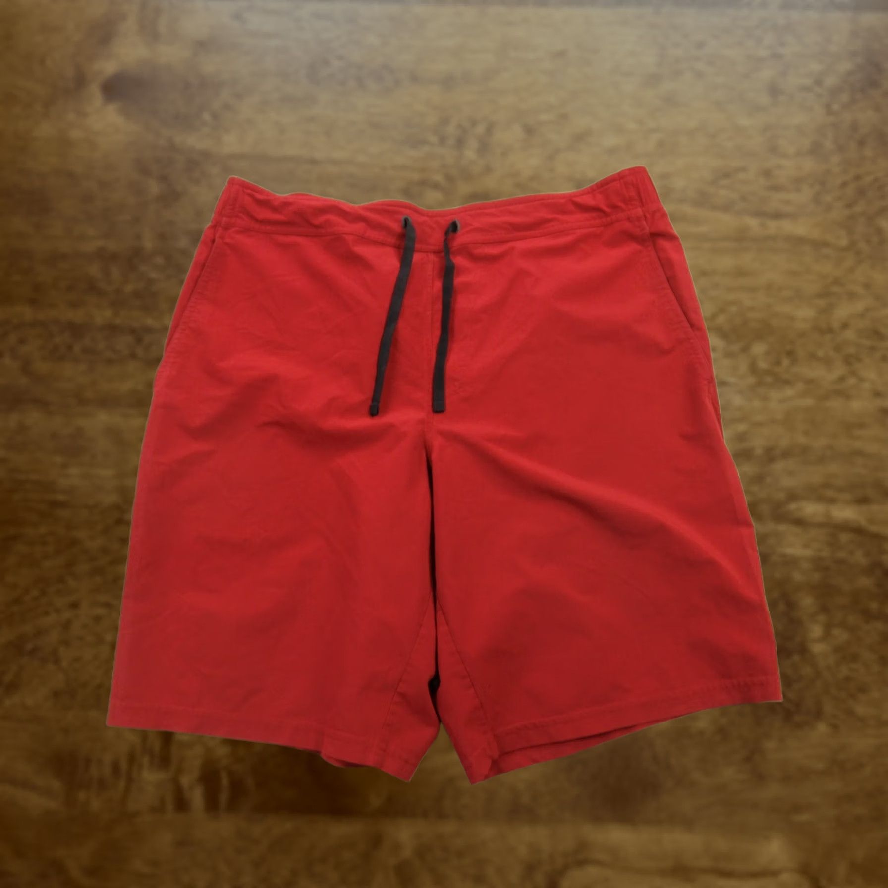 Oakley Oakley Shorts Mens Large Chino Swim Outdoors Lightweight Red Drawstring Size US 33 - 1 Thumbnail