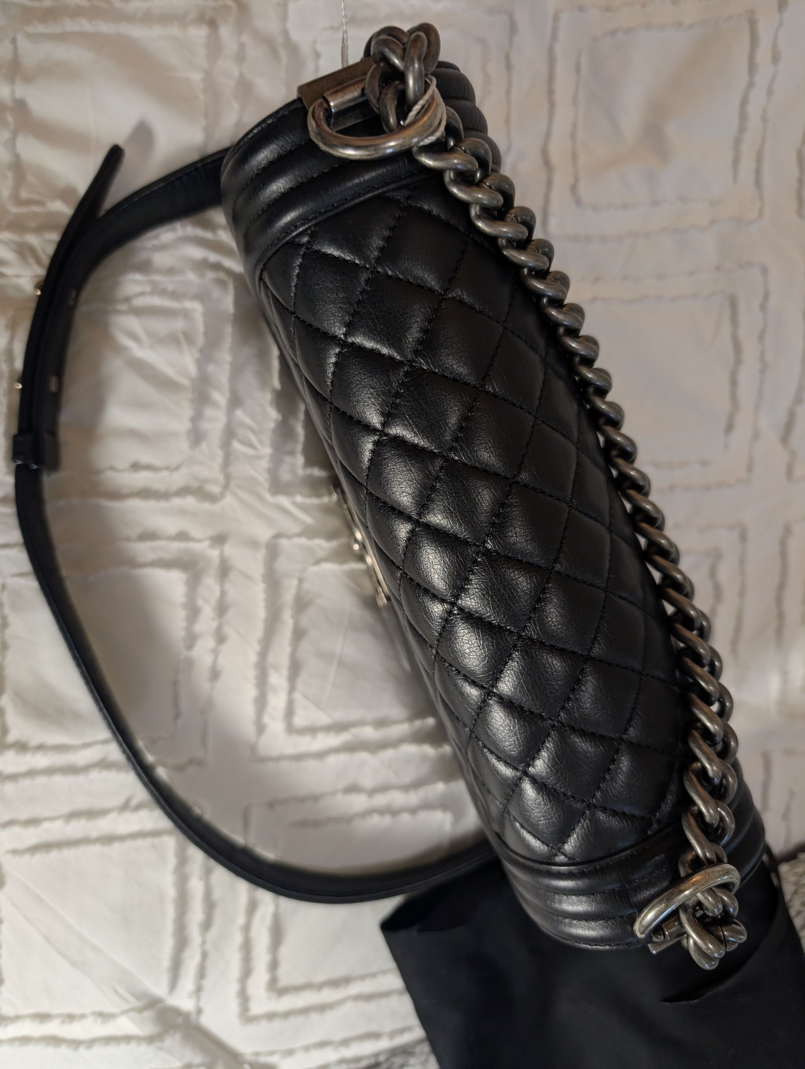 Chanel Chanel Black Quilted Lambskin Leather Boy Bag Size ONE SIZE - 2 Thumbnail