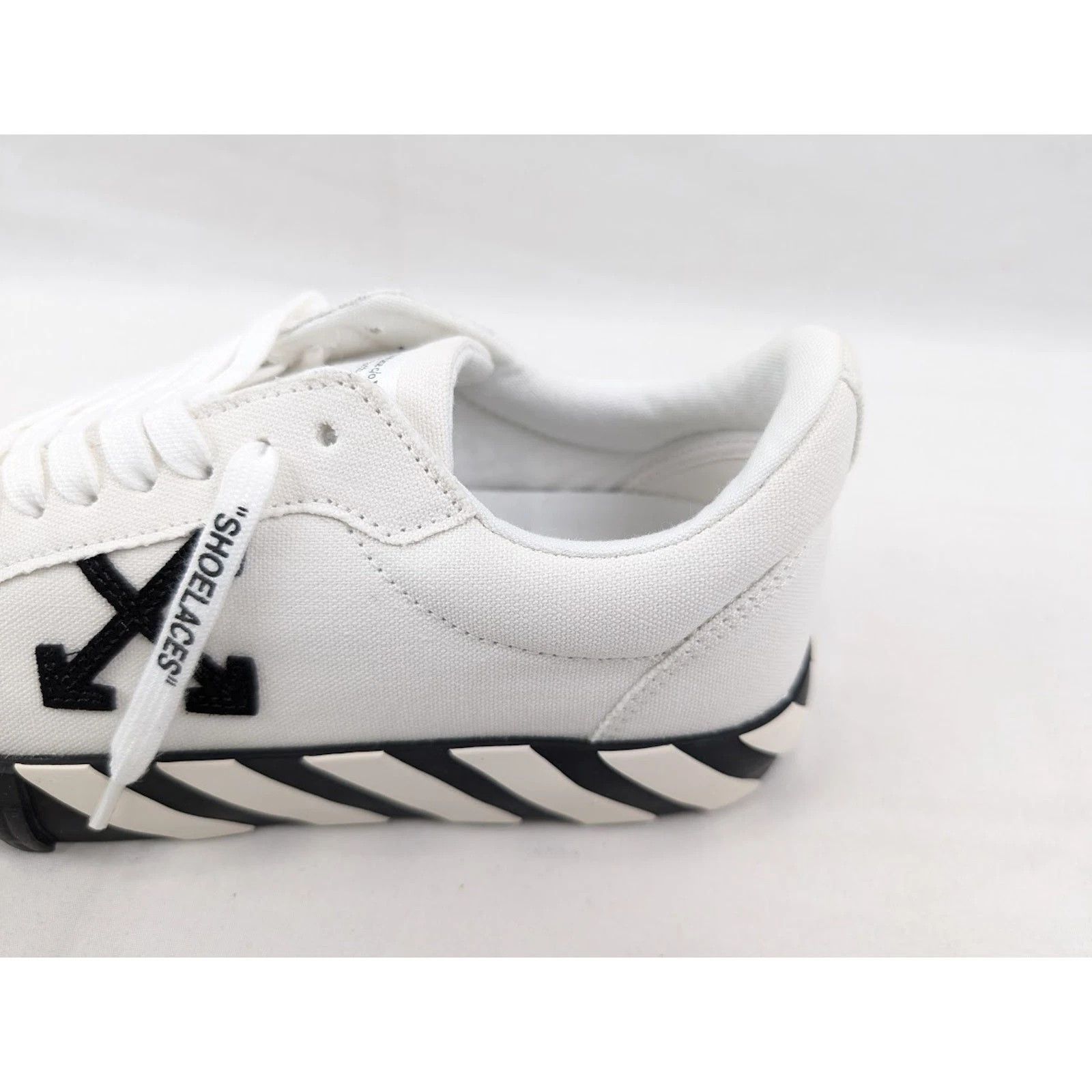 Off-White o1rshd1 Low-Top Sneakers Vulcanized Canvas in White/Black Size US 12 / EU 45 - 4 Thumbnail