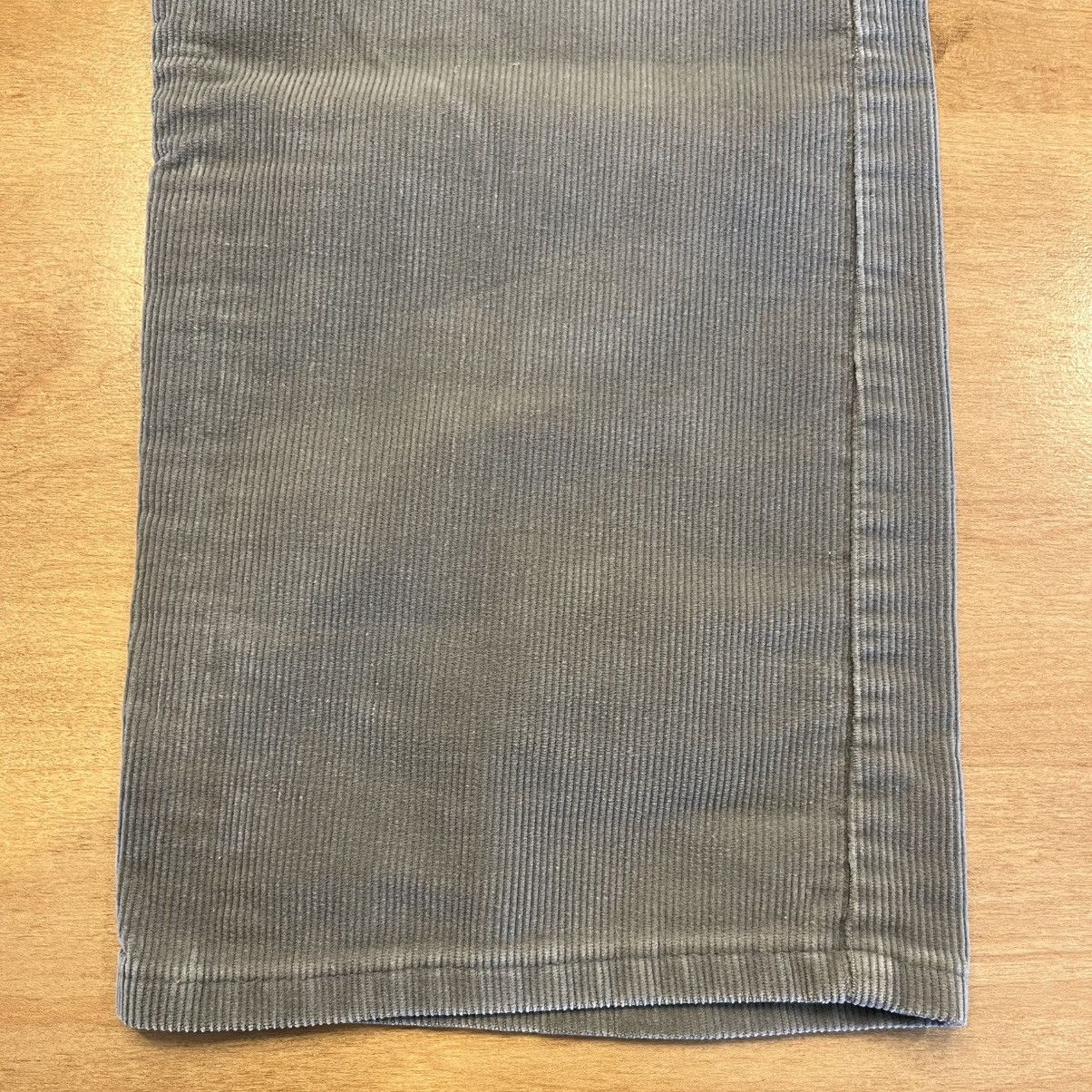 Levi's × Levi's Vintage Clothing × Vintage Vintage (1985) never-worn Levi’s flat-front corduroys Size US 34 / EU 50 - 6 Thumbnail