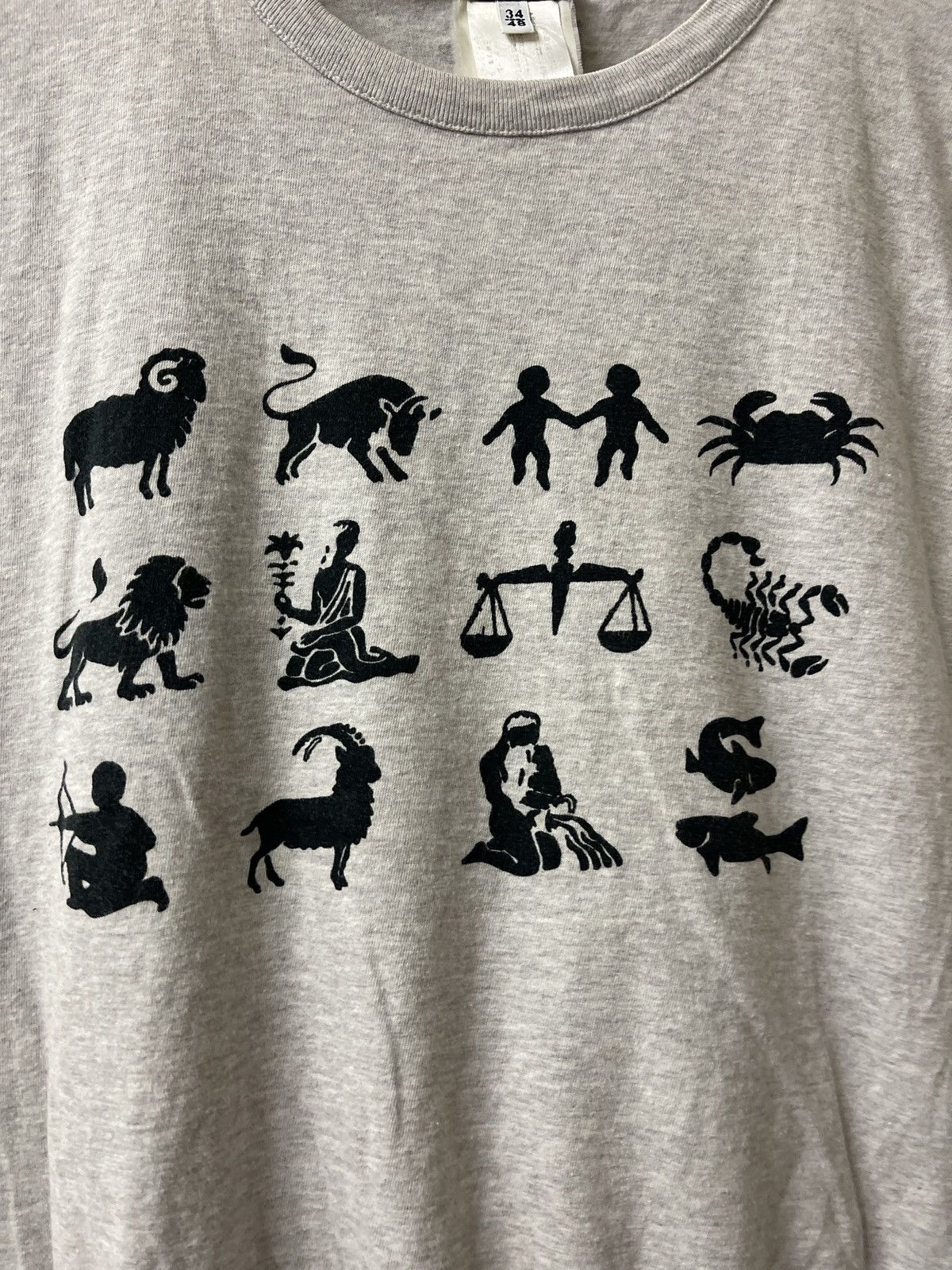 Arts & Science VINTAGE DOLCE & GABBANA ZODIAC SLEEVELESS VERY RARE Size US M / EU 48-50 / 2 - 8 Thumbnail