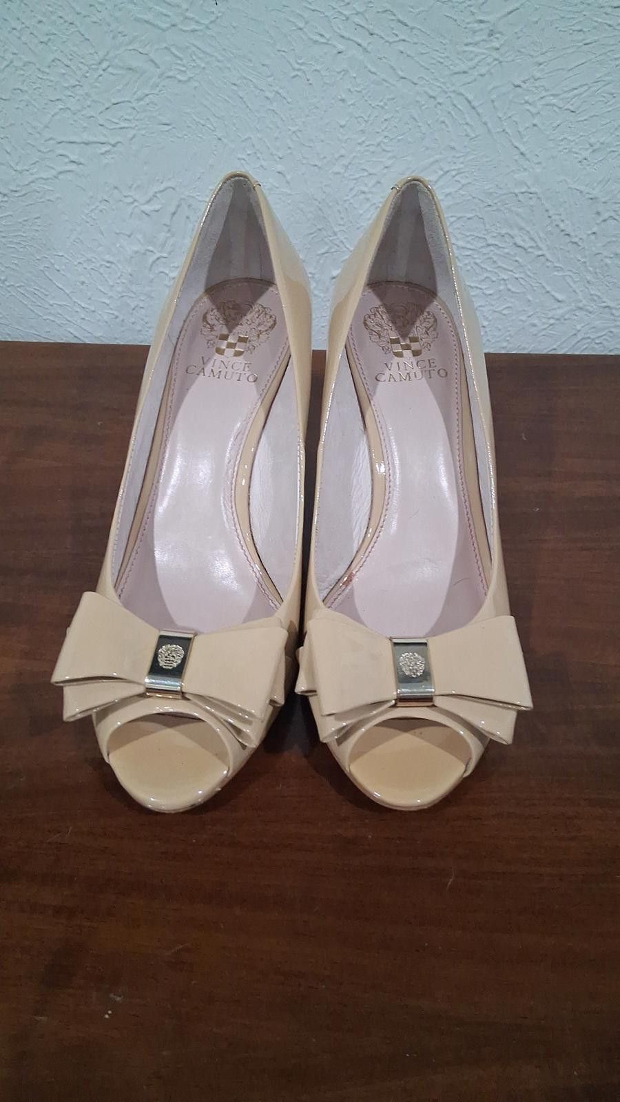 Vince Camuto Vince Camuto Patent Leather Bow Wedges Women’s Size 9.5 Size US 7.5 / IT 37.5 - 2 Thumbnail