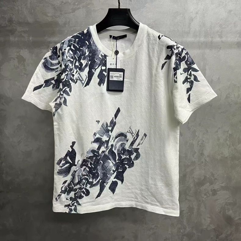 Louis Vuitton Louis Vuitton Round neck short sleeves embroidered with wh Size US M / EU 48-50 / 2 - 1 Thumbnail
