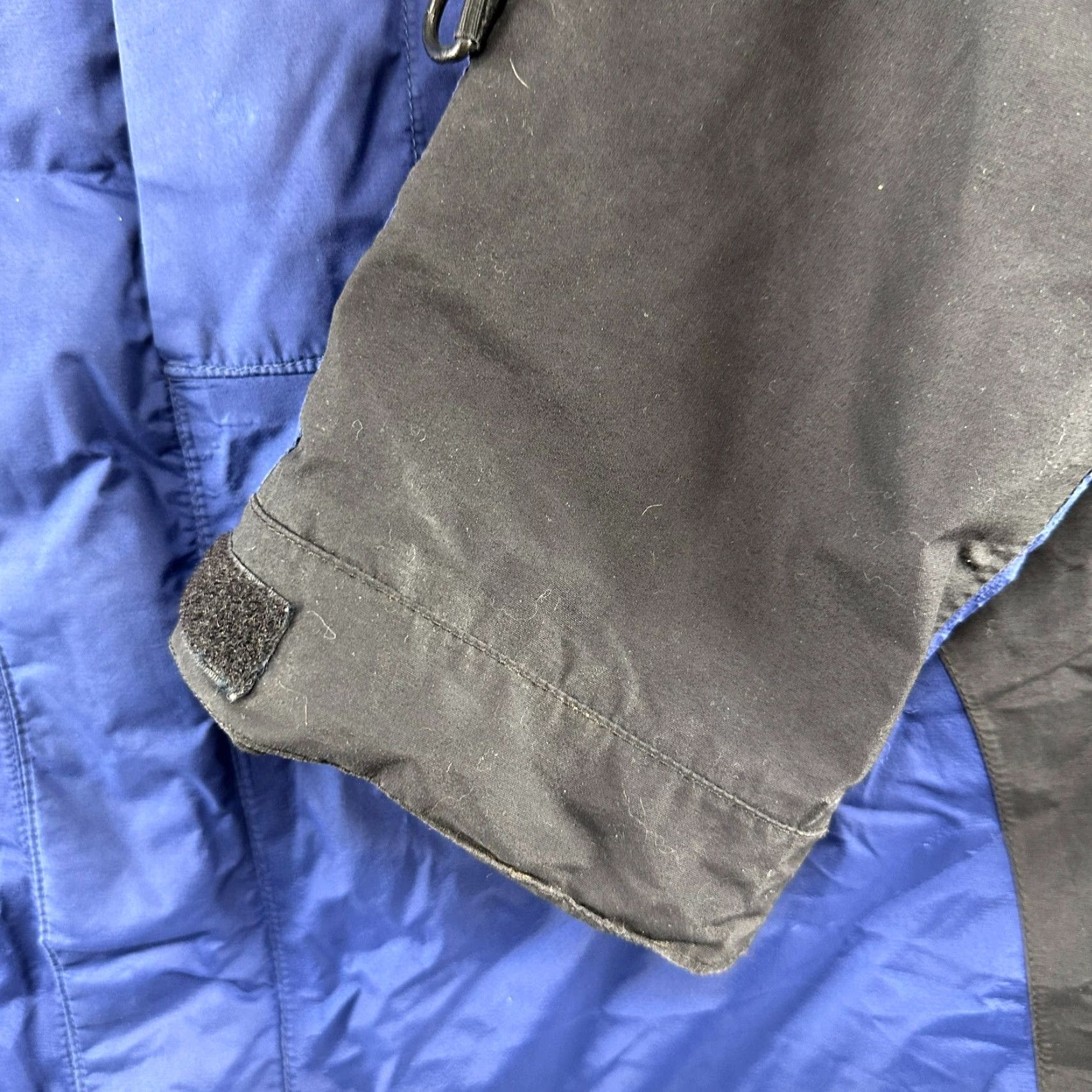 The North Face VINTAGE The North Face Mountain Light Jacket Hooded Parka Men L Blue 90s Goretex Nylon Water Resistant Winter Spring Fall Size US L / EU 52-54 / 3 - 6 Thumbnail