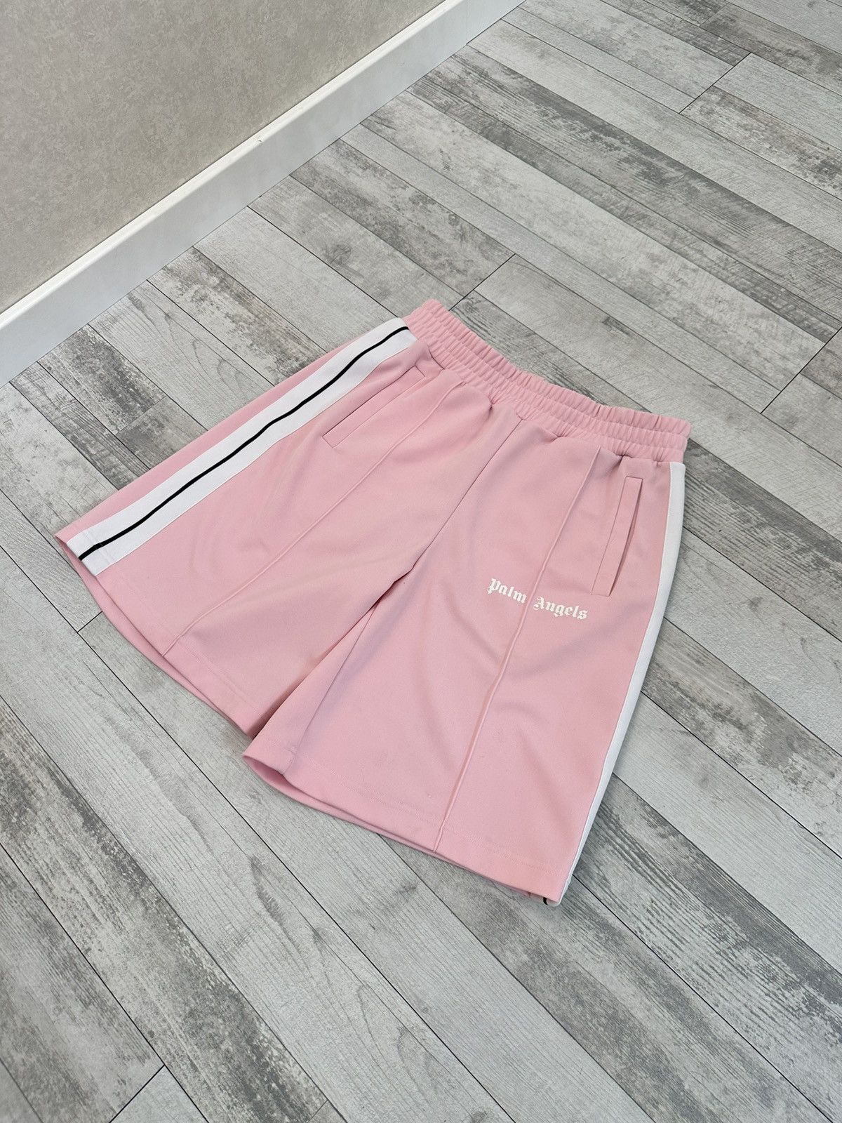 Palm Angels Shorts L size