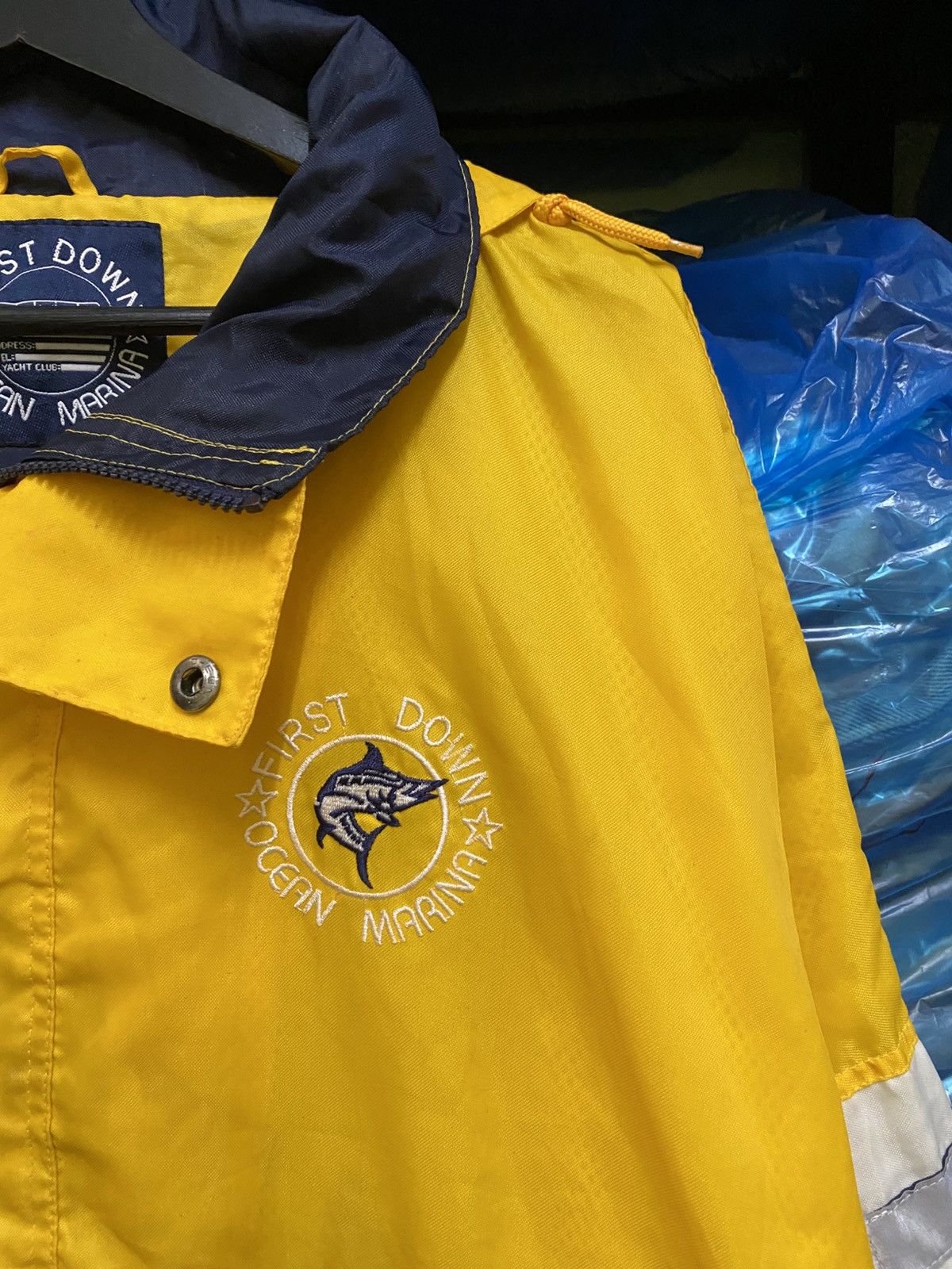 Vintage First Down Ocean Marina Sailing Jacket Yellow Nav Reflective Size US L / EU 52-54 / 3 - 8 Thumbnail