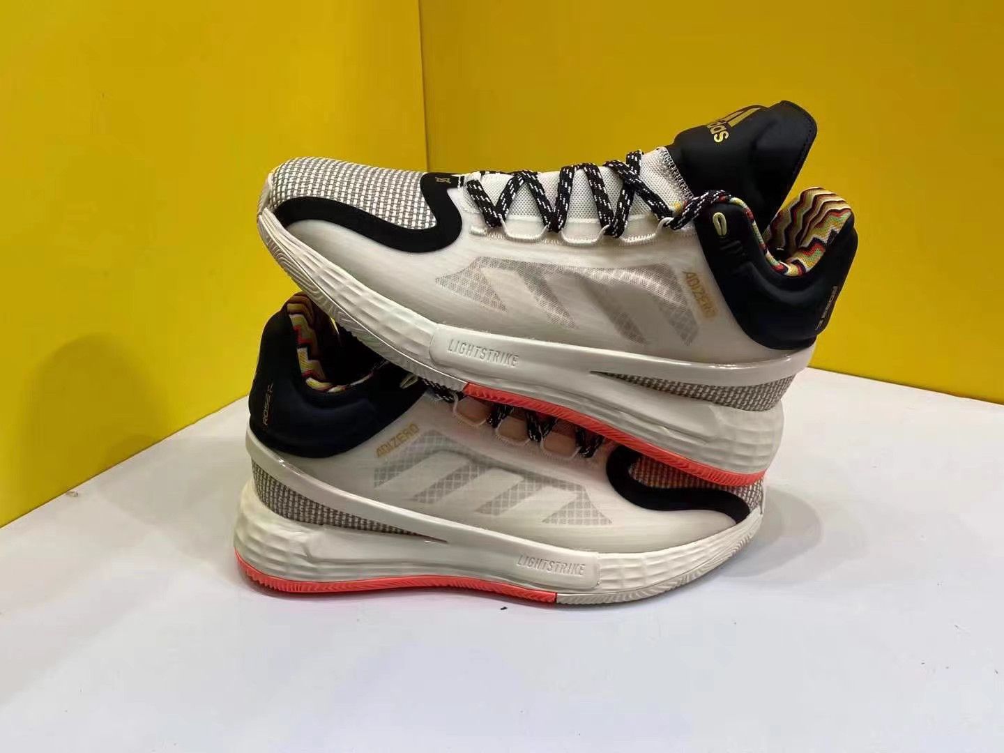 Adidas adidas D Rose 11 Pink White K15 Size US 9.5 / EU 42-43 - 4 Thumbnail