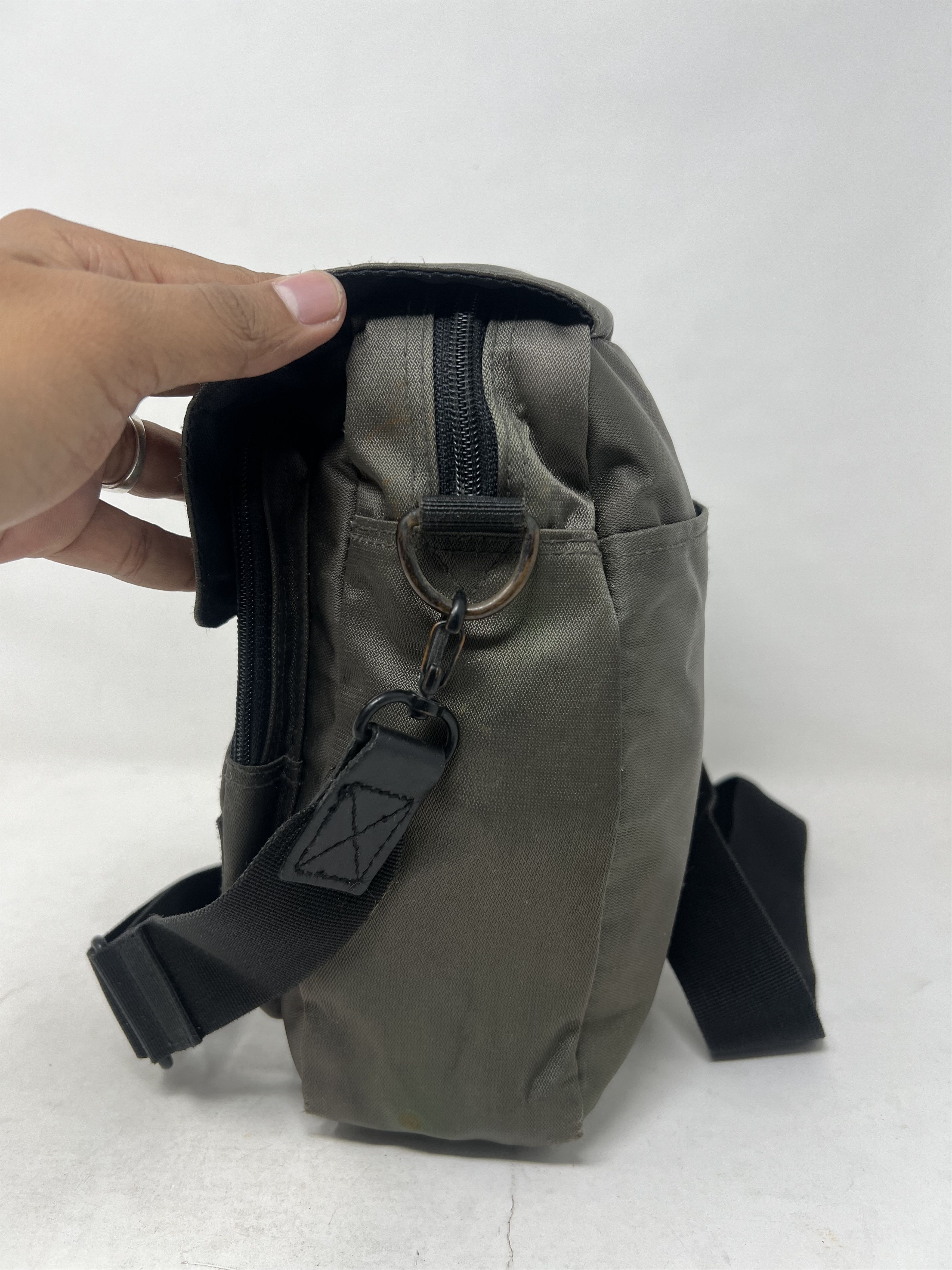 Japanese Brand Y'saccs Sacsny Crossbody Sling Bag Size ONE SIZE - 6 Thumbnail