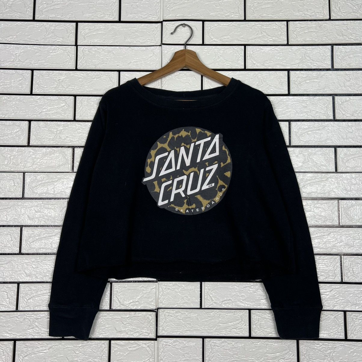 Santa Cruz Skateboards SANTA CRUZ Skateboards Big Logo Crop Sweatshirt #4075-C185 Size XL / US 12-14 / IT 48-50 - 1 Thumbnail