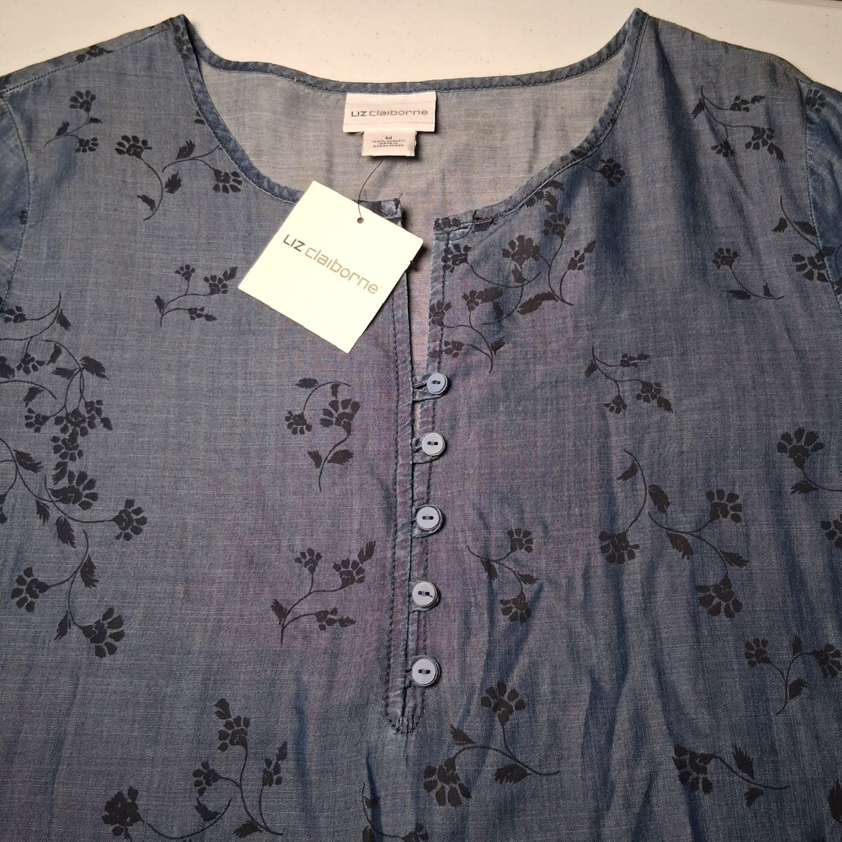 Liz Claiborne Liz Claiborne Blouse Medium Blue Floral Lyocell 3/4 Sleeve Button Bow Cuff NEW Size M / US 6-8 / IT 42-44 - 7 Thumbnail