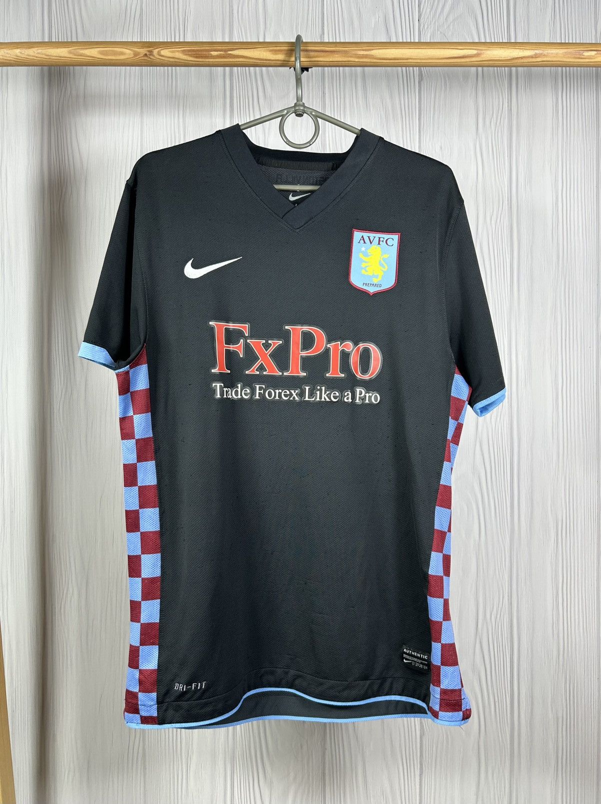 Nike Nike 2010-11 Aston Villa Away Shirt #11 AGBONLAHOR Size M Size US M / EU 48-50 / 2 - 2 Thumbnail