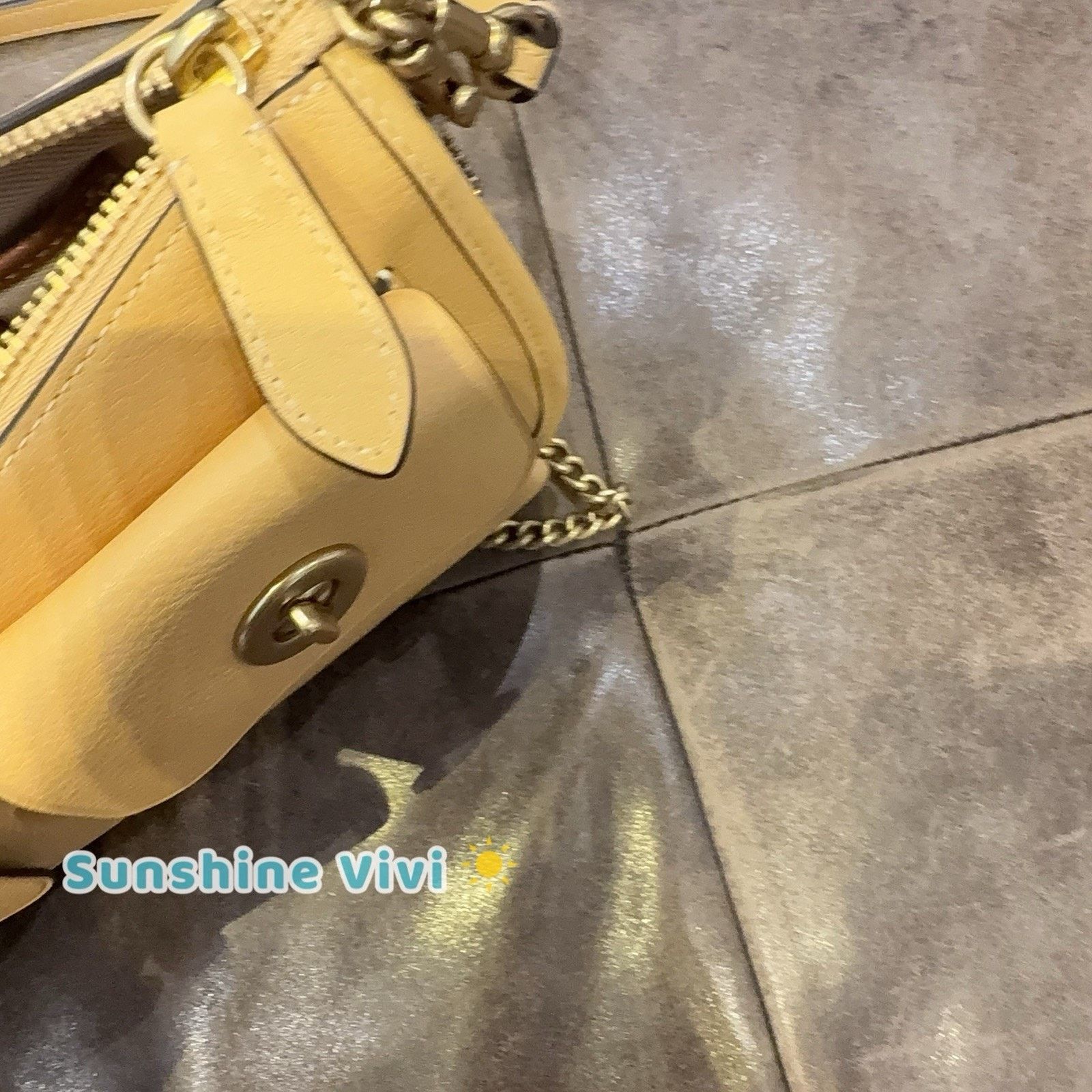 Coach NWT Coach Twin Turnlock Waverly Bag Vanilla CDZ20 Leather Size ONE SIZE - 8 Thumbnail