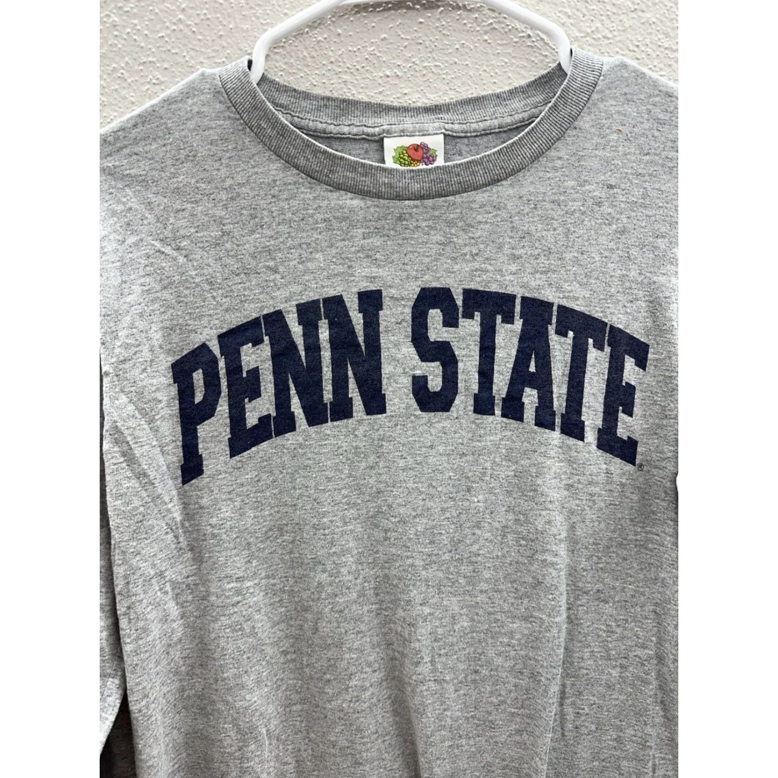 Fruit Of The Loom Fruit of the Loom Long Sleeve T-Shirt Gray Penn State Logo Size Small Unisex Adults Crew Neck 90s Sports University Logo Shirt Size US S / EU 44-46 / 1 - 2 Thumbnail