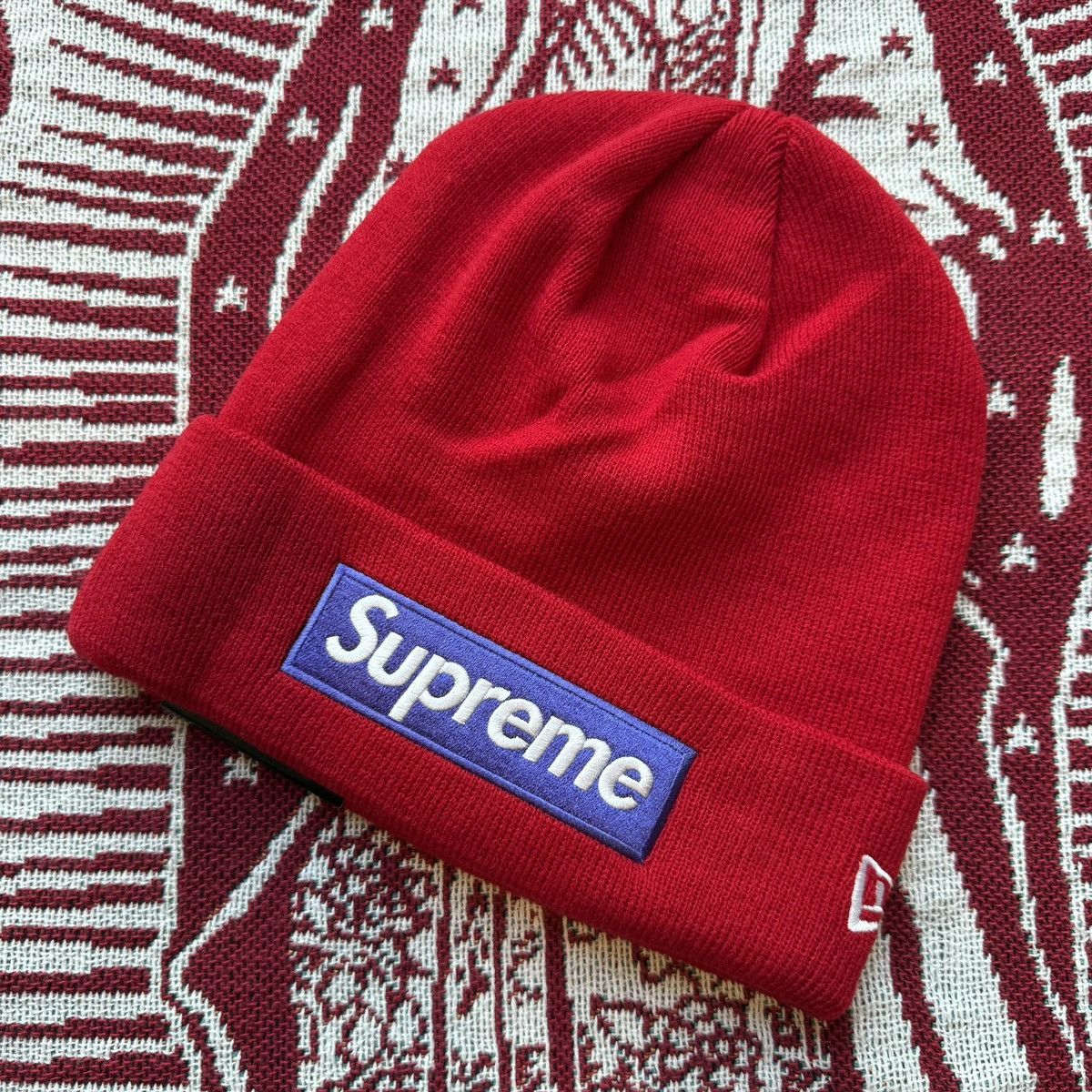 New Era × Supreme FW17 Supreme New Era Box Logo Beanie Red Size ONE SIZE - 1 Thumbnail