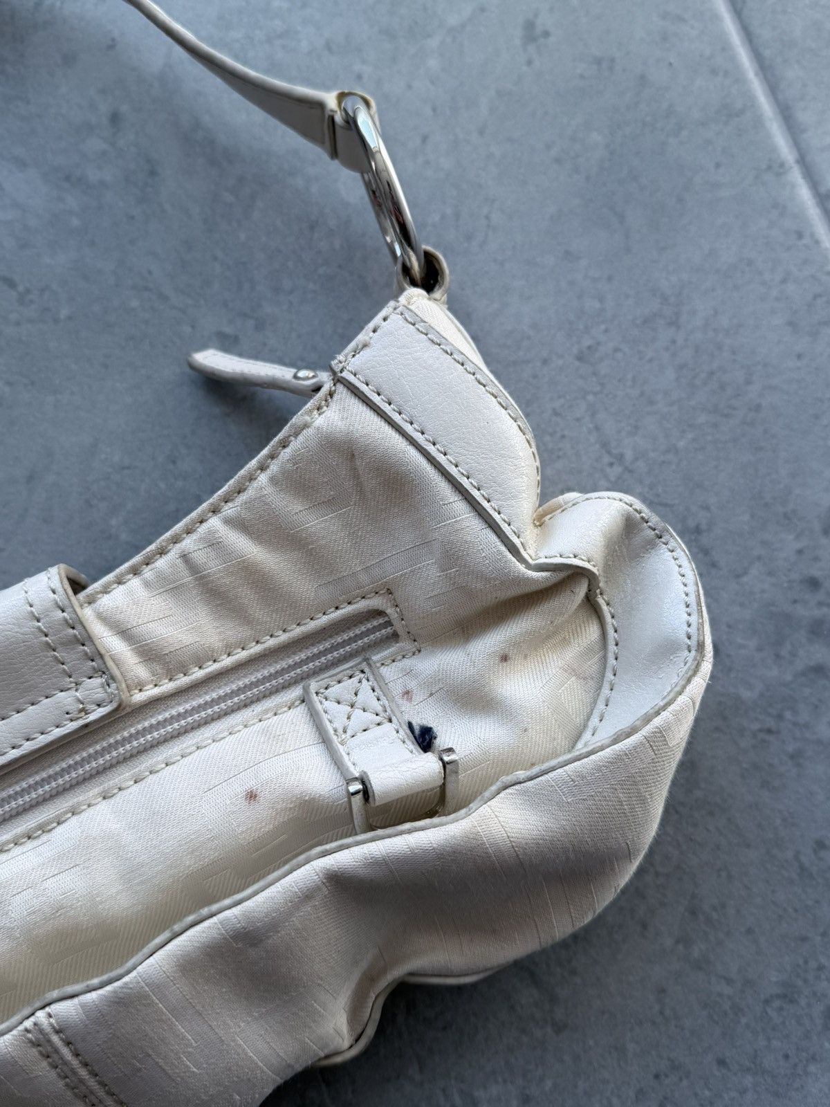 Guess 2000S Y2K Guess Baguette Shoulder Bag Size ONE SIZE - 7 Thumbnail