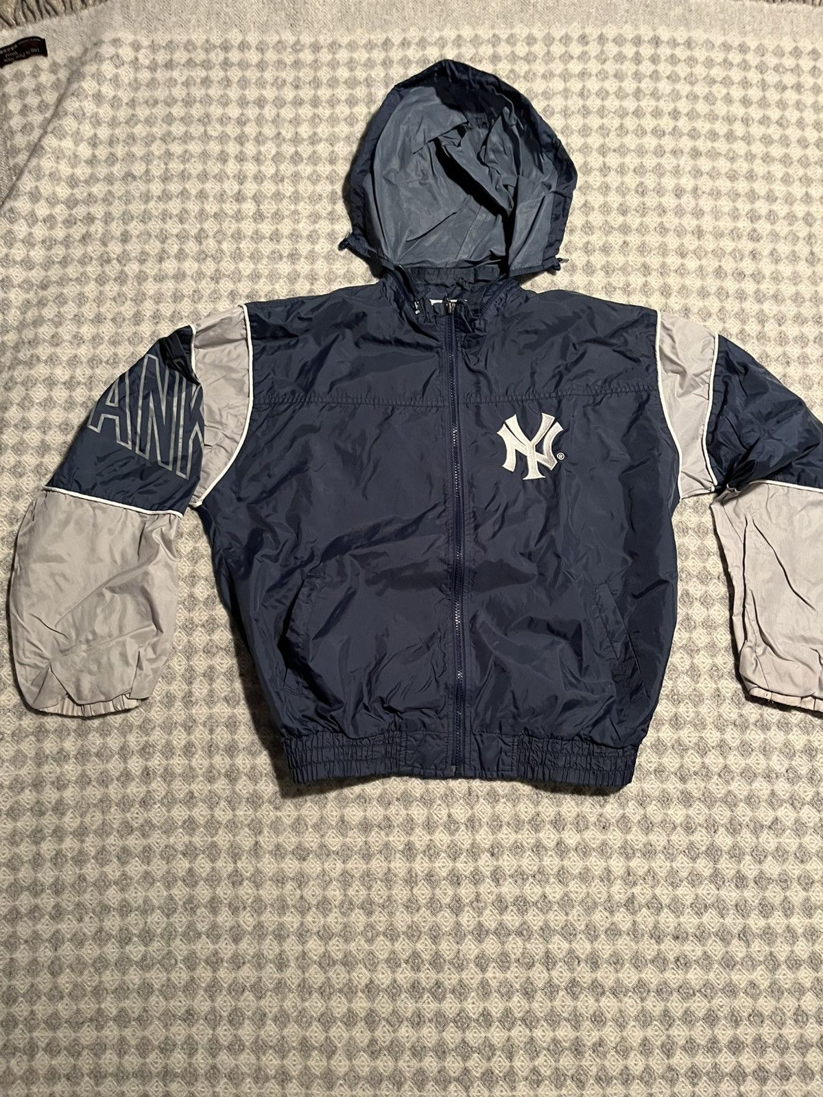 Starter Vintage Starter NY Yankees Rain Coat. Size US L / EU 52-54 / 3 - 1 Thumbnail