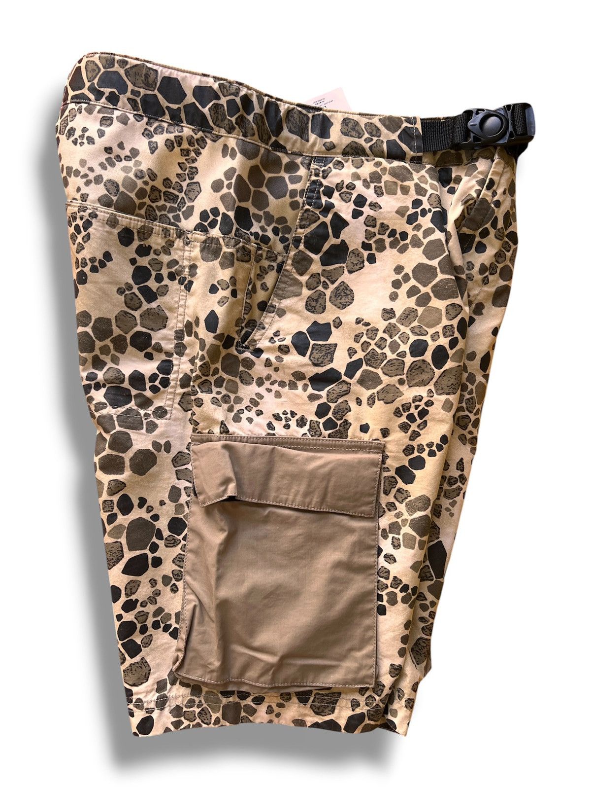Stone Island Stone Island Alligator Camo Cargo Shorts Type RE W30 croc Size US 30 / EU 46 - 11 Thumbnail