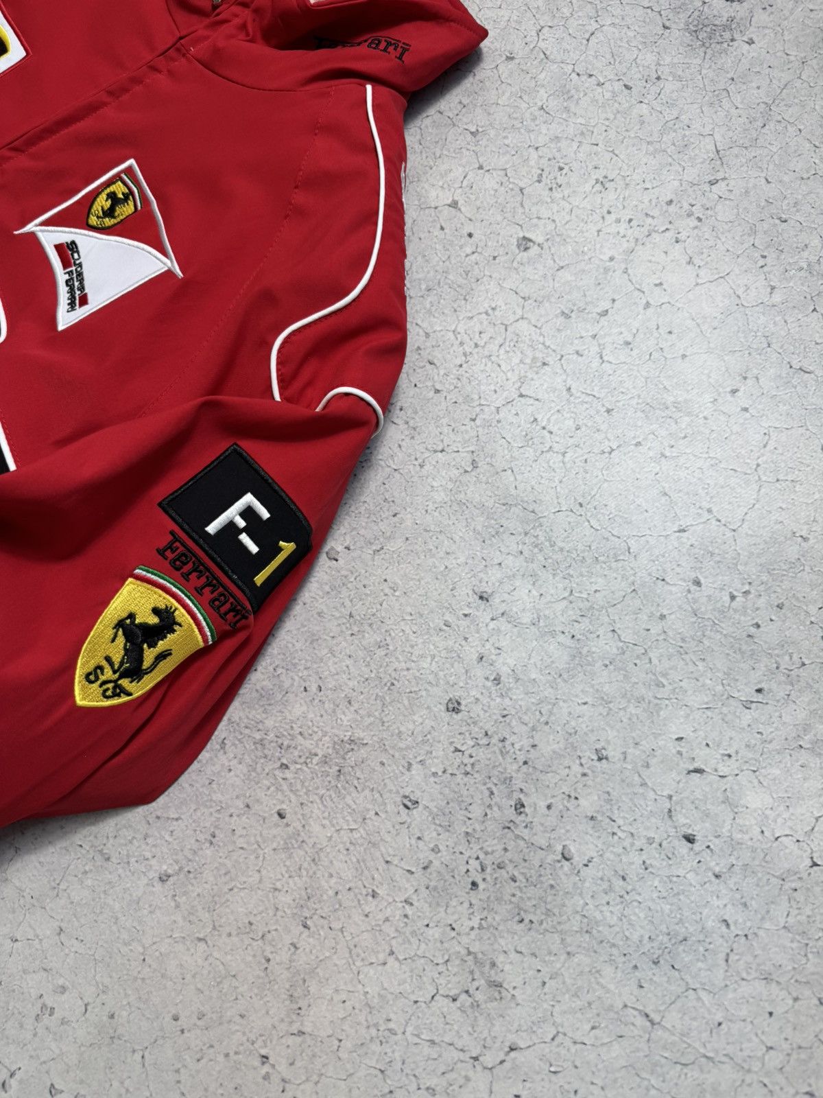 Ferrari Ferrari F1 Racing Bomber Jacket Hype Rare Big Logo Vintage Size US XL / EU 56 / 4 - 5 Thumbnail