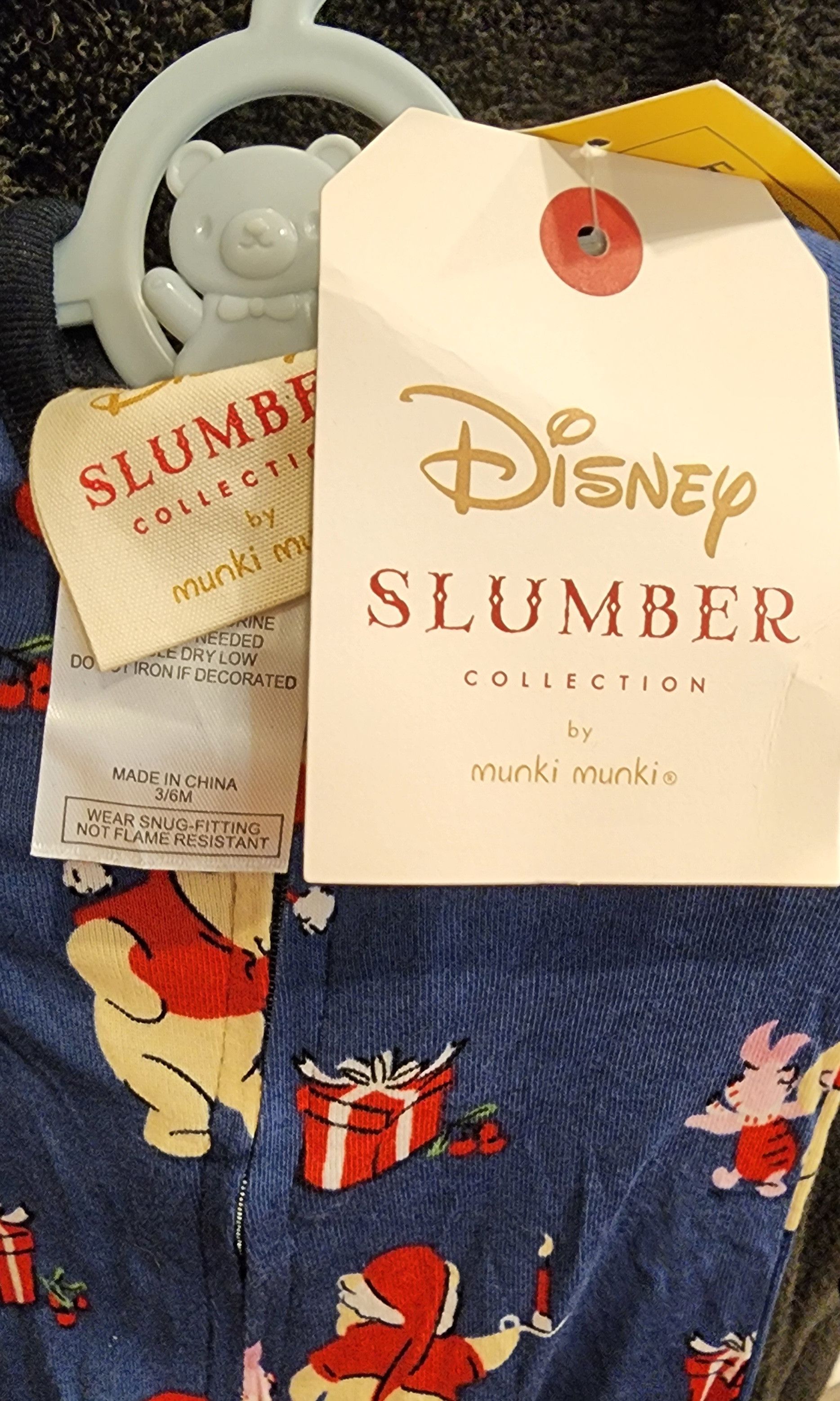 Disney NWT Disney Munki Baby Winnie the Pooh Holiday Footie 3/6 Mo Size XXS / US 00 / IT 34 - 3 Thumbnail