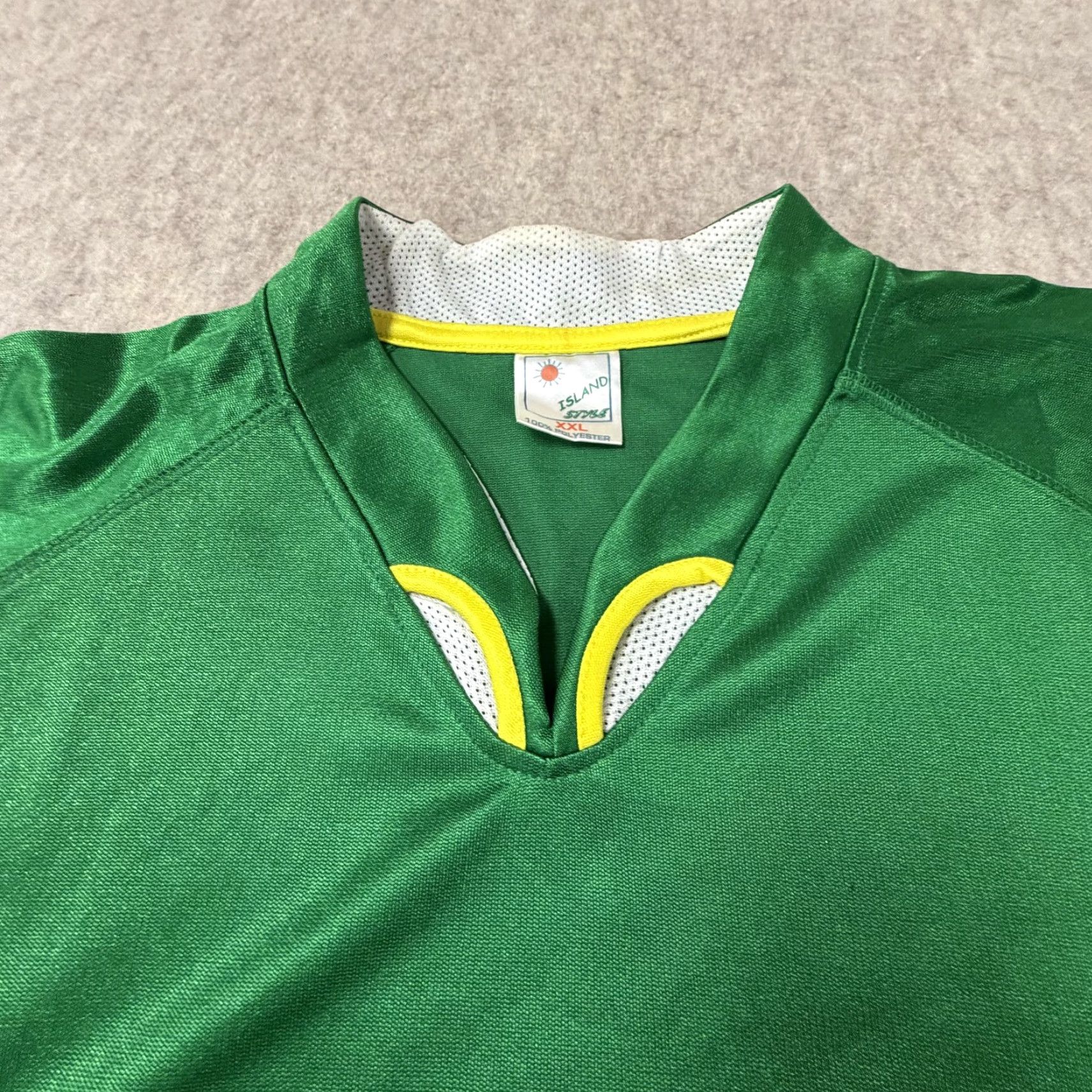 Vintage Jamaica Jersey Mens 2XL Green Embroidered Flag Raglan V-Neck Island Style Shirt Boys? Size US XXL / EU 58 / 5 - 4 Thumbnail
