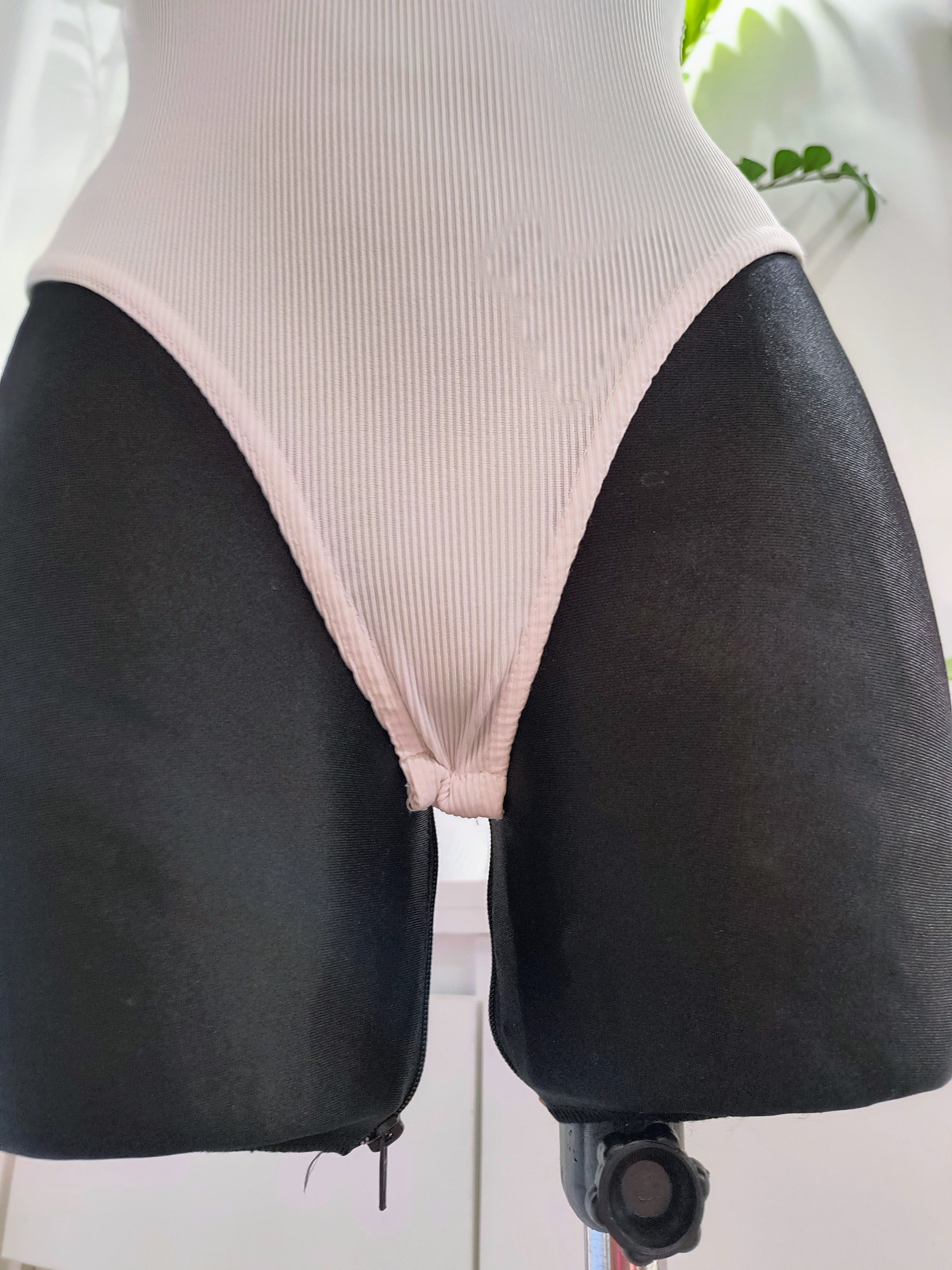 PrettyLittleThing White bodysuit S/36/8·PrettyLittleThing Size S / US 4 / IT 40 - 3 Thumbnail