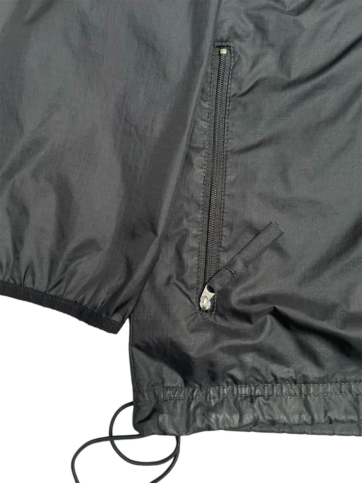 Nike ACG Vintage Nike ACG Pullover Windbreaker Black Hooded Jacket Size US L / EU 52-54 / 3 - 4 Thumbnail