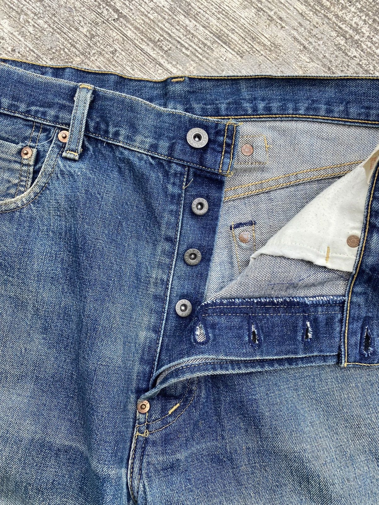 Other Vintage 90s levis 702 bunckle back big E selvedge distressed Size US 34 / EU 50 - 6 Thumbnail