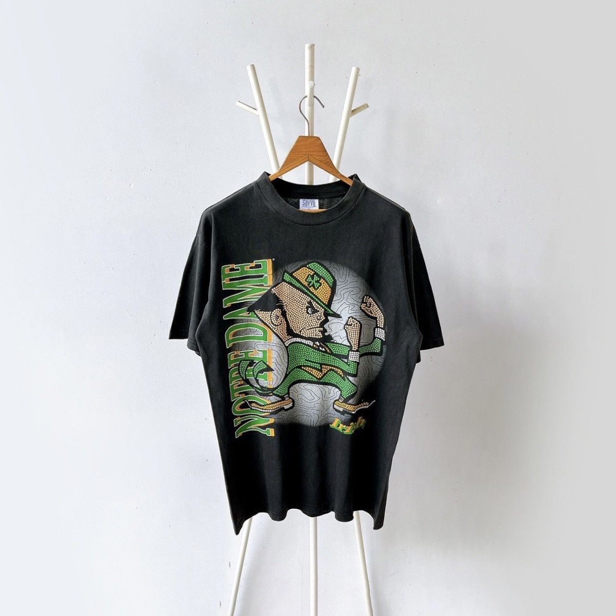 Vintage 90s University of Notre Dame Fighting Irish t-shirt/ L Size US L / EU 52-54 / 3 - 1 Thumbnail