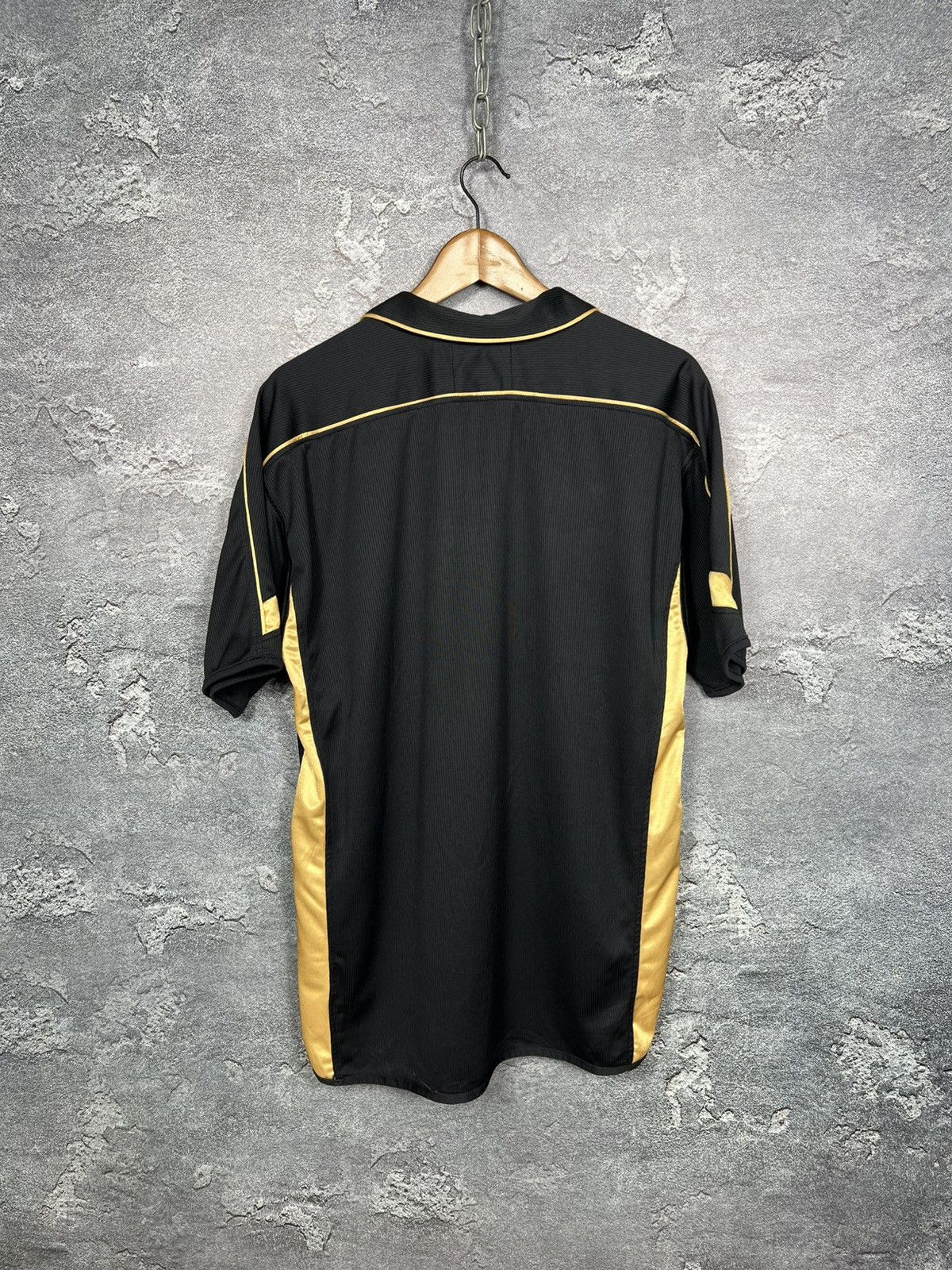 Umbro Vintage Umbro Celtic 2003 - 2004 Away Football Jersey Size US L / EU 52-54 / 3 - 13 Thumbnail