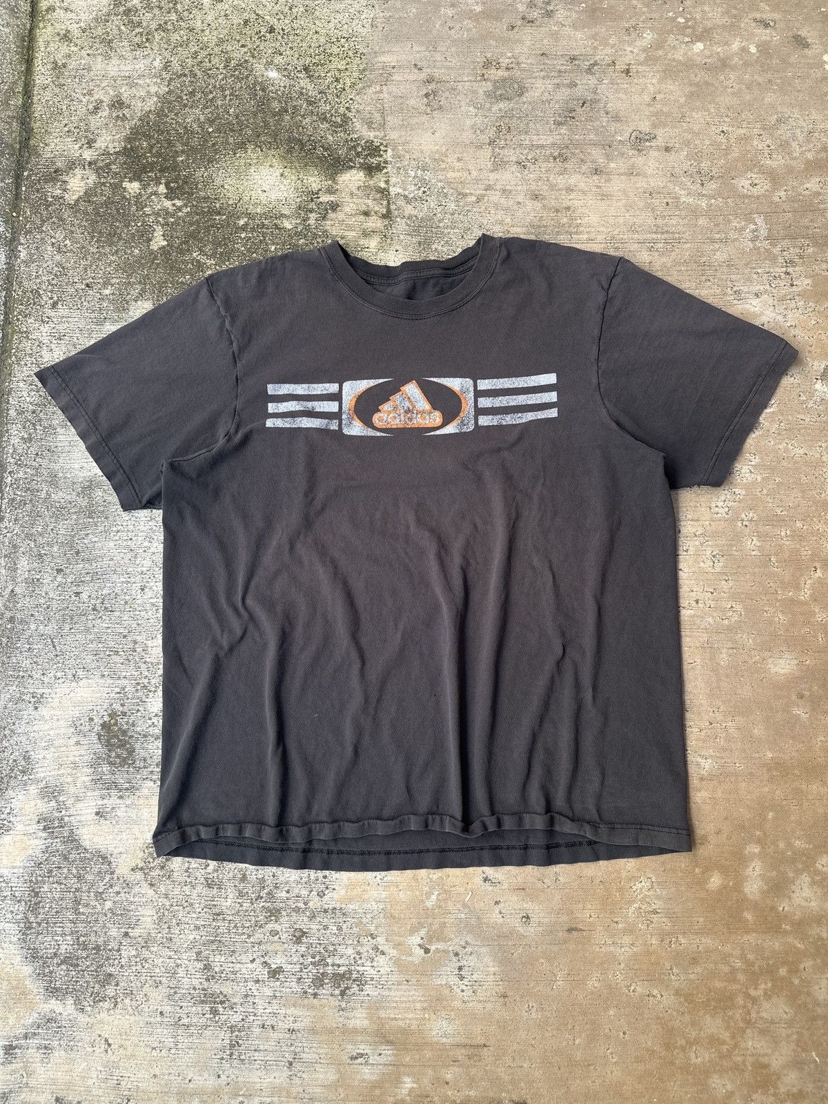 Adidas × Vintage Vintage 90s Faded Black Y2k Design Adidas Tshirt Size US XL / EU 56 / 4 - 1 Thumbnail