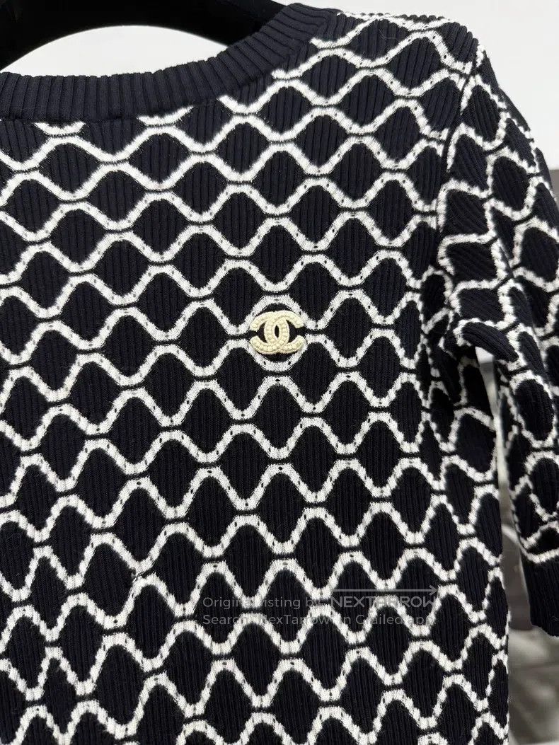 Chanel Chanel Black and white diamond plaid knitted short sleeves Size XXS / US 00 / IT 34 - 2 Thumbnail