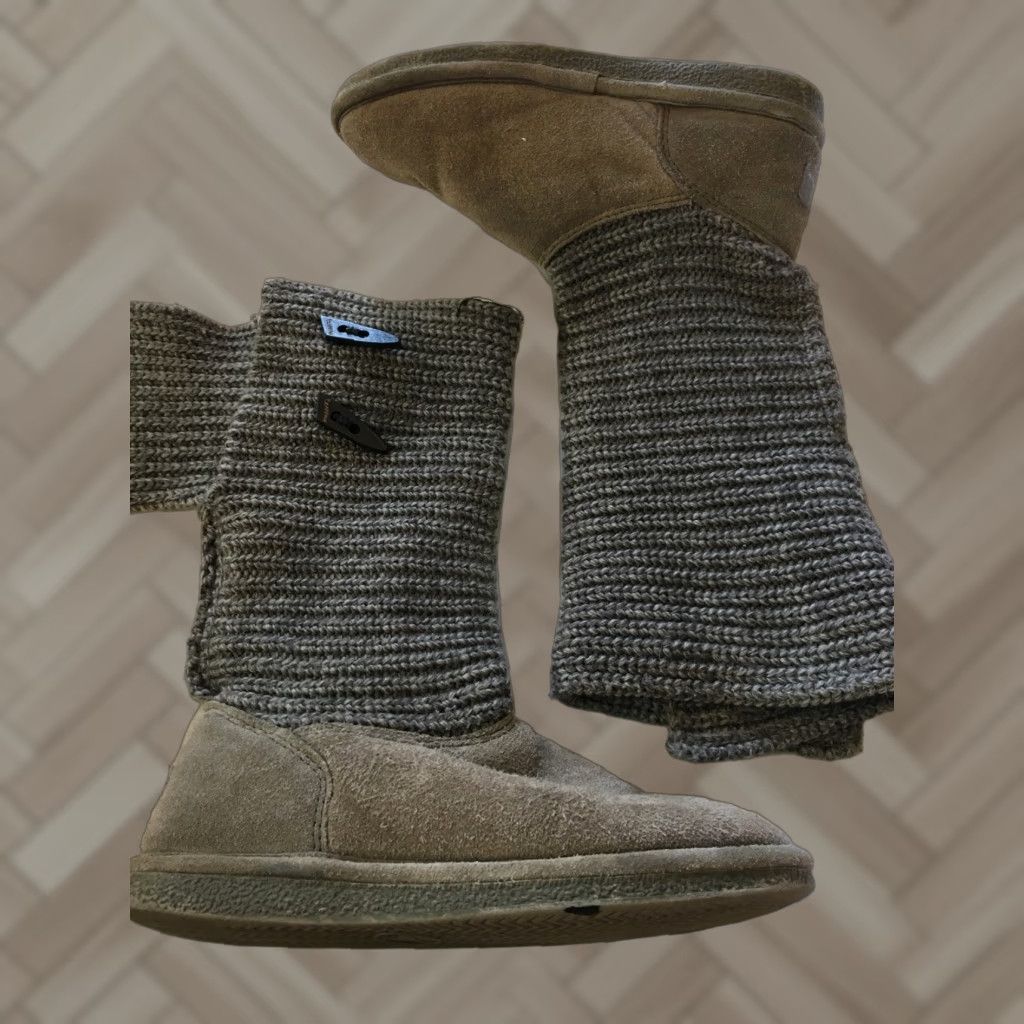 Vintage Bearpaw Women's Boot Gray Suede Knit Uppers & Sheepskin Lining Fold-Over 6 US Size 6 Size US 6 / IT 36 - 1 Thumbnail