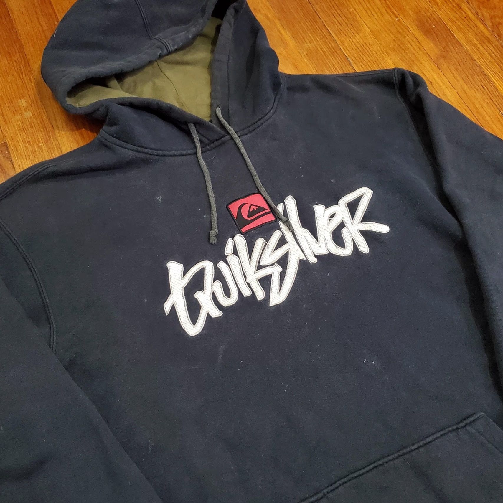 Quiksilver VINTAGE Quiksilver Hoodie Mens M Black Pullover Fleece Sweatshirt Logo 90s Gothic Outdoor Sports Graphic Print Kangaroo Pocket Size US M / EU 48-50 / 2 - 6 Thumbnail