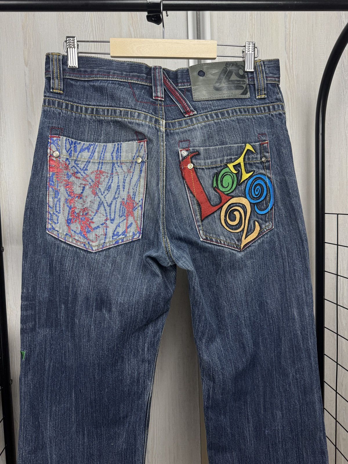 Other Lot 29 Jeans Looney Tunes Denim Gimmy Da Loot Distressed Size US 30 / EU 46 - 11 Thumbnail