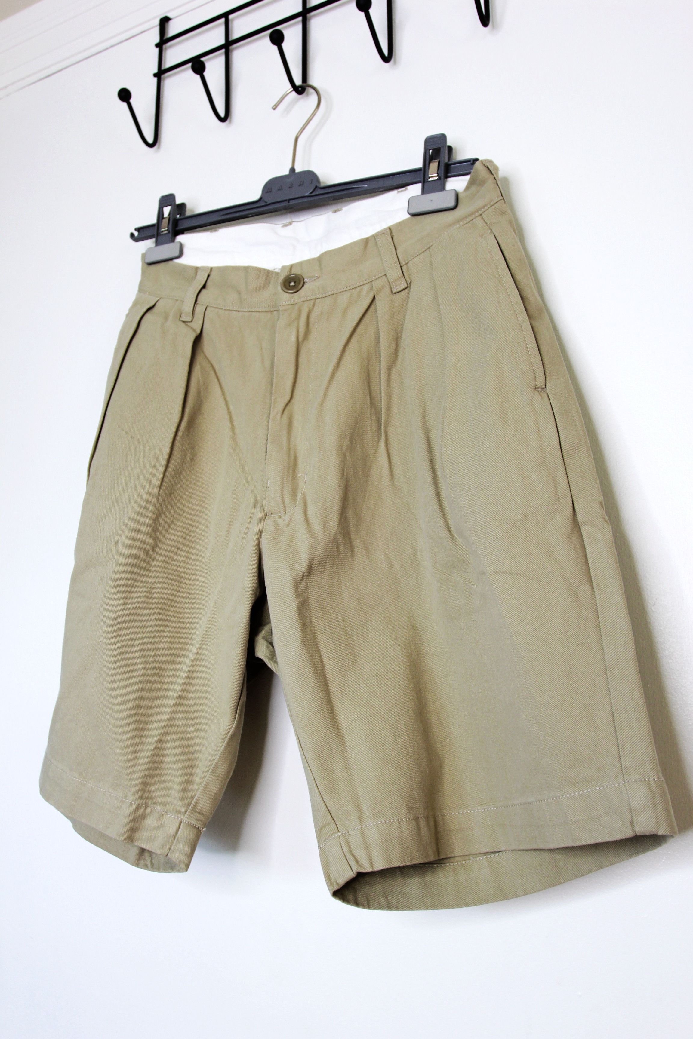 Service Works BNWT SS25 SERVICE WORKS PLEATED CHINO SHORTS BEIGE S Size US 30 / EU 46 - 5 Thumbnail