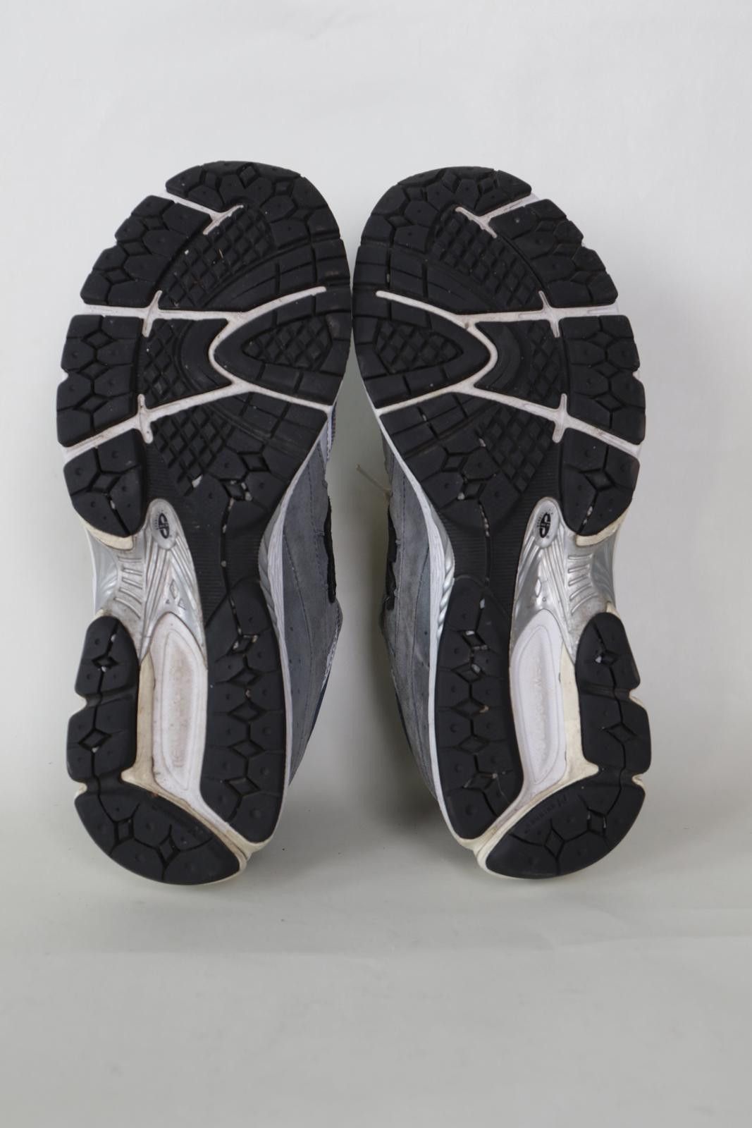New Balance 2023' New Balance 2002R Storm Blue Low-Top Sneakers Size US 10 / EU 43 - 7 Thumbnail