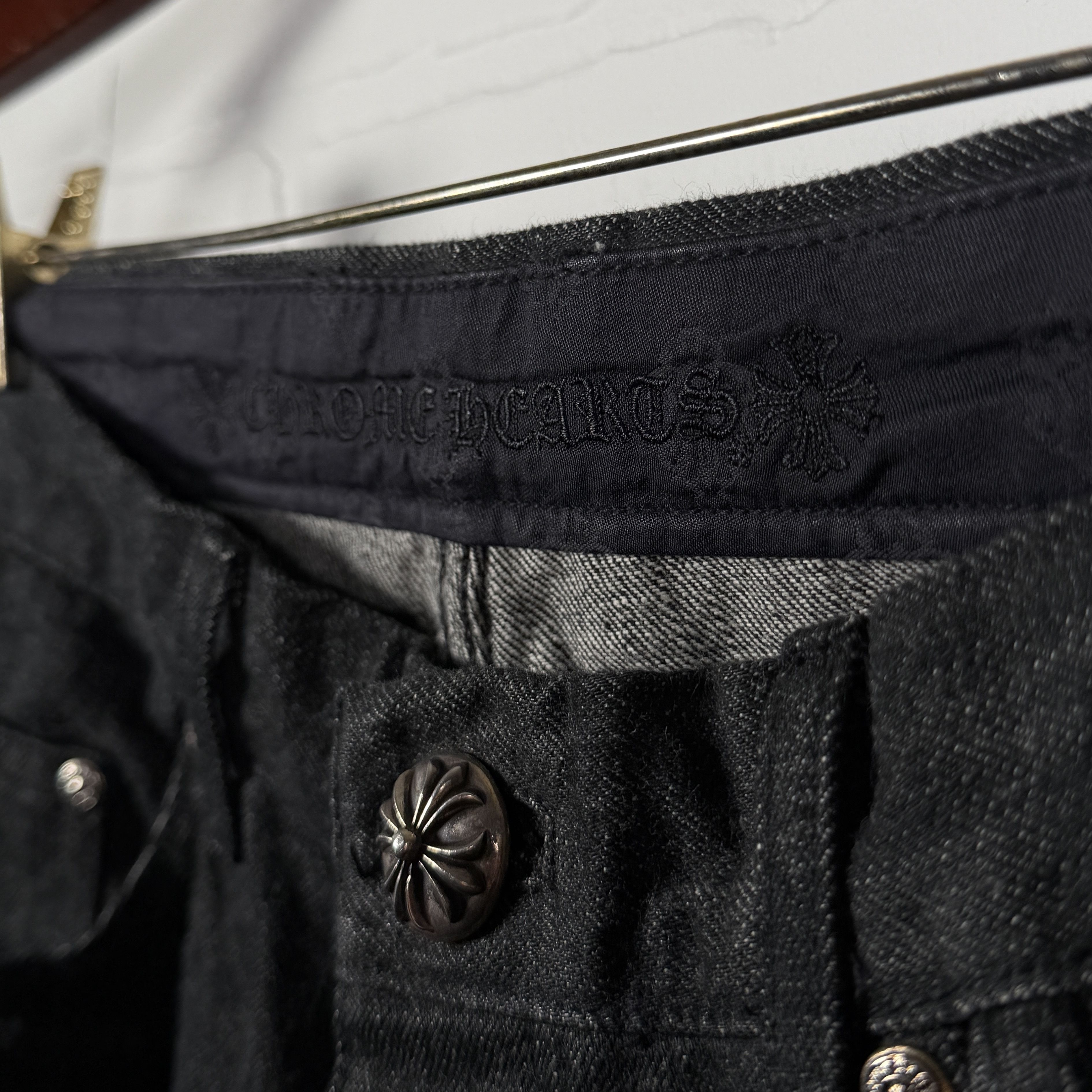 Chrome Hearts Chrome Hearts Fleur Knee Black Star Patch Jeans Size US 32 / EU 48 - 10 Thumbnail