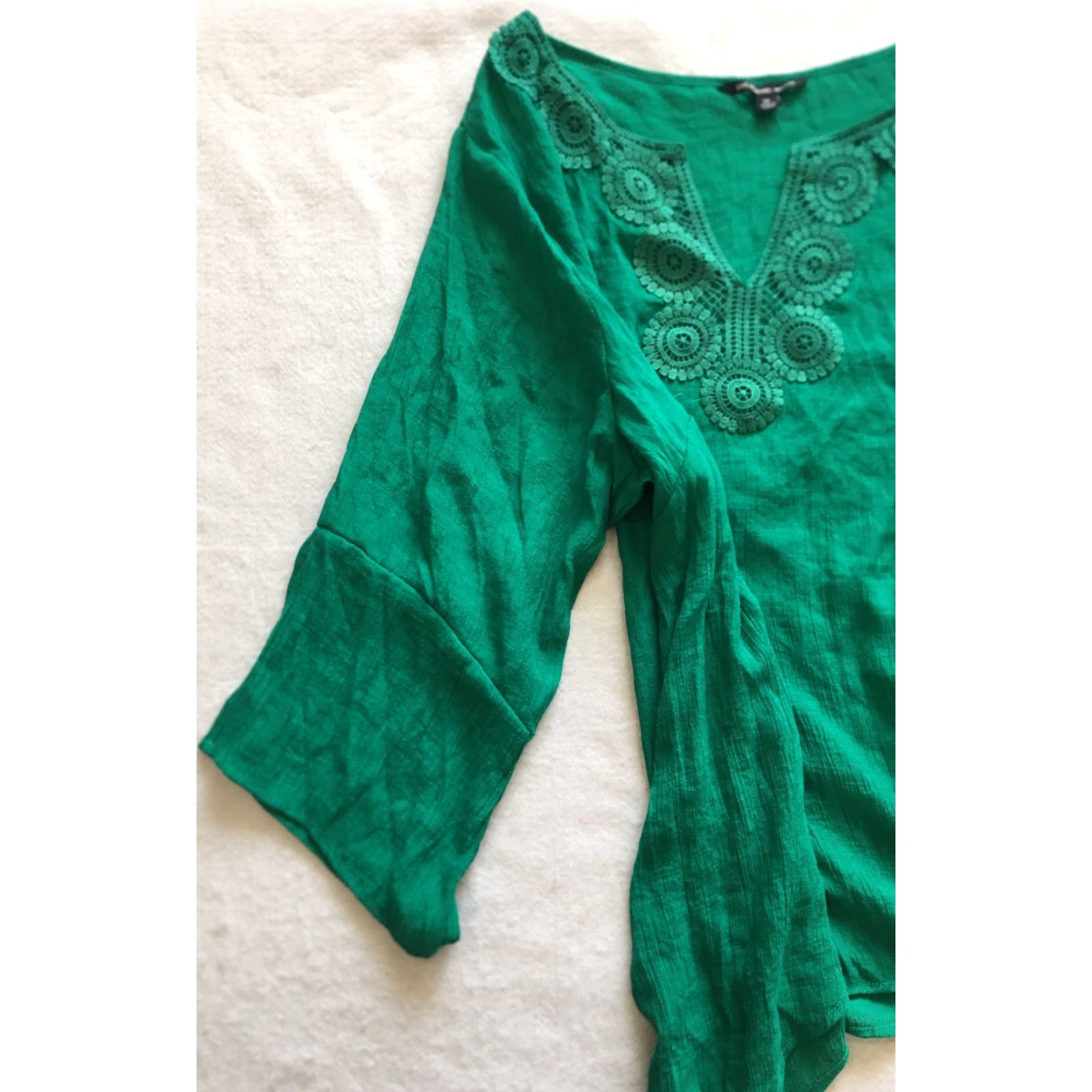Vintage VINTAGE Zac & Rachel Blouse Women's 2XL Green Embroidery Bell Sleeve Lightweight Polyester Blend Belle Size XXL / US 16-18 / IT 52-54 - 5 Thumbnail