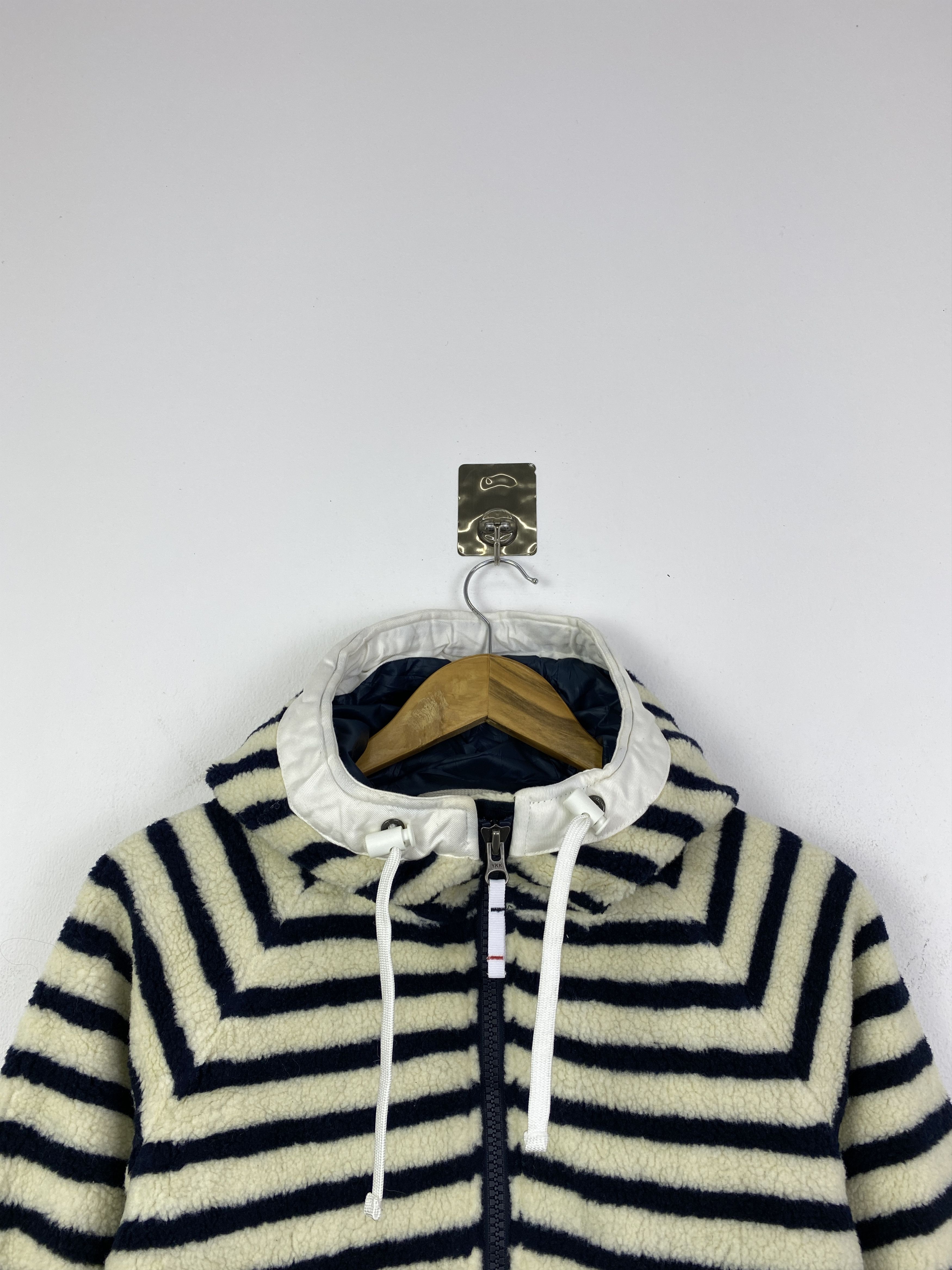 Helly Hansen Vintage Helly Hansen Nautical Stripe Parka Jacket JA0237 Size US L / EU 52-54 / 3 - 3 Thumbnail