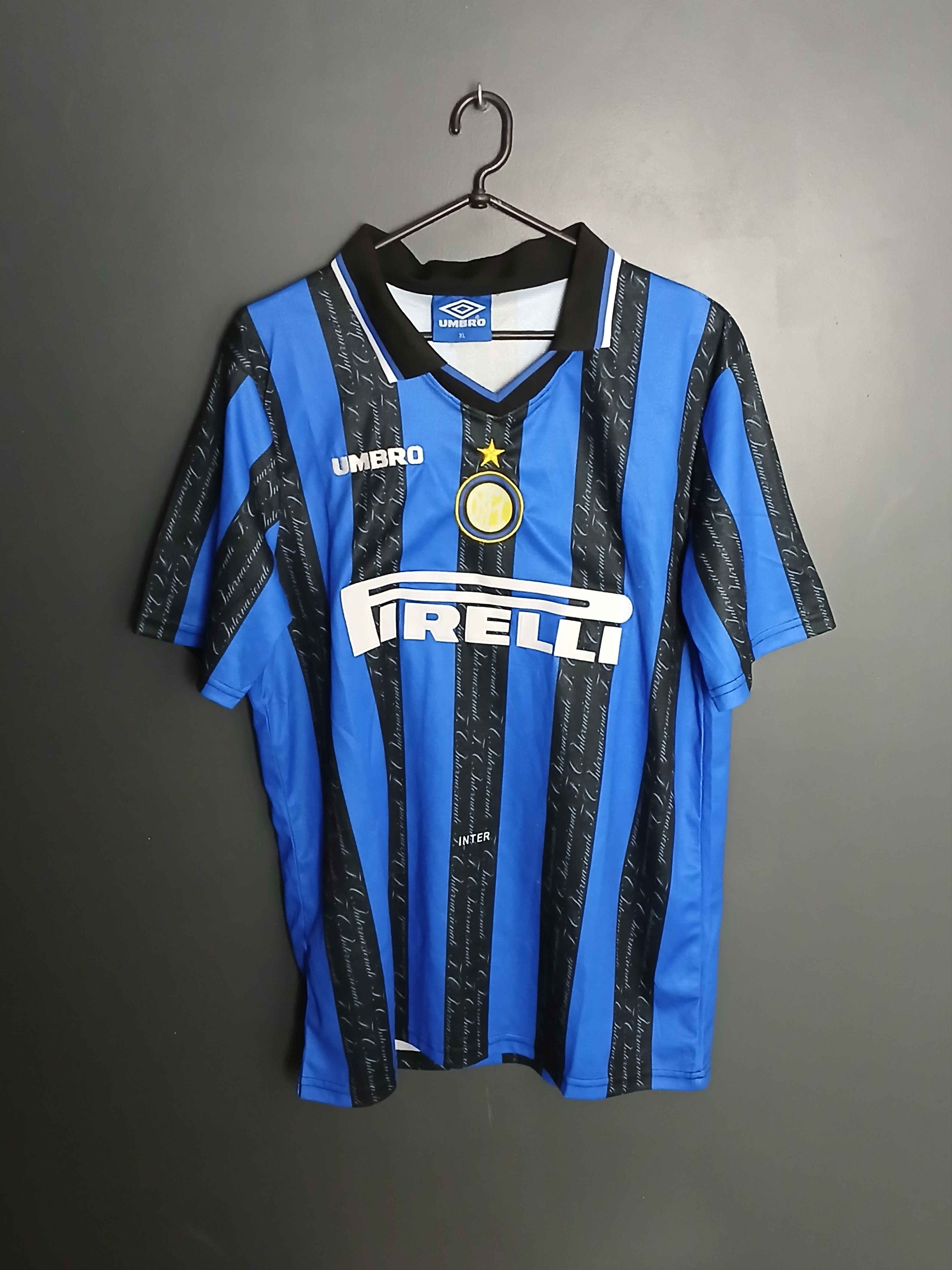 Umbro × Vintage Vintage Inter 1997/1998 Home Football Jersey T-Shirt Size US XL / EU 56 / 4 - 1 Thumbnail