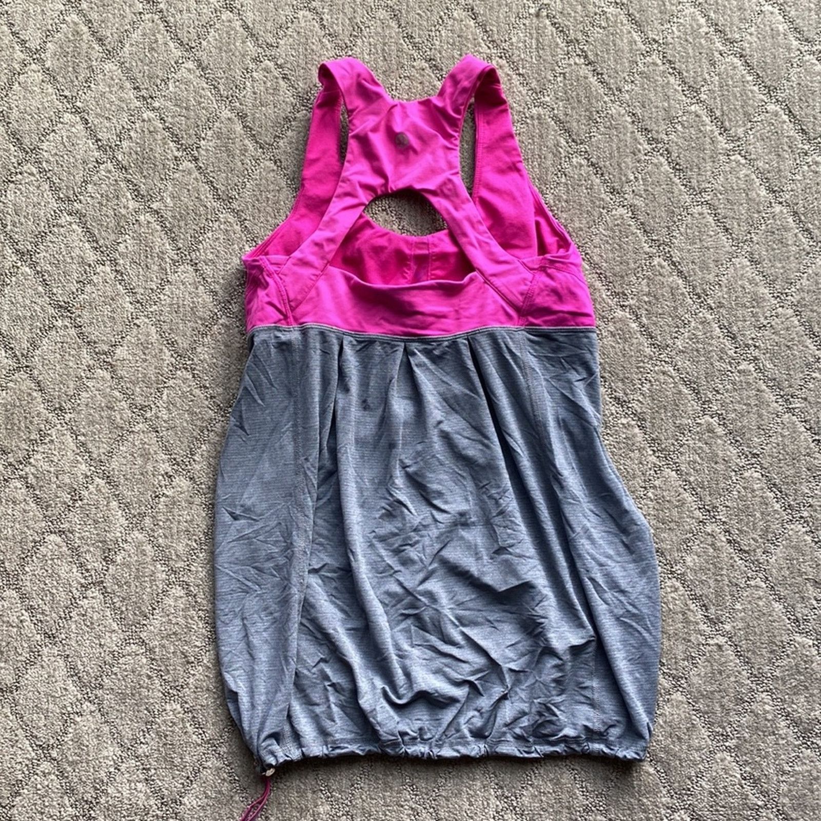 Lululemon Lululemon pink grey shelf bra draw string hem sz 8 athletic Size M / US 6-8 / IT 42-44 - 6 Thumbnail