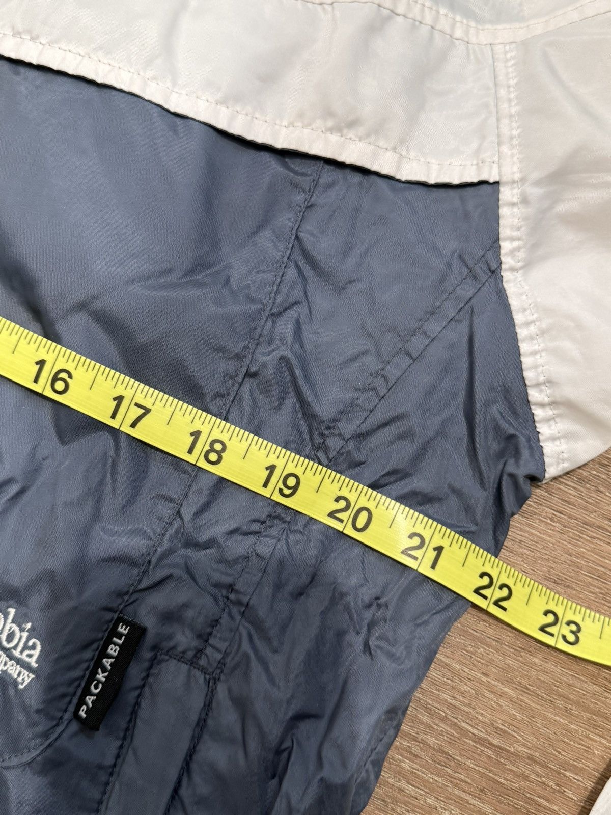 Columbia ***FINAL DROP***RARE 1997 COLUMBIA PACKABLE RAIN JACKET M/L Size US L / EU 52-54 / 3 - 6 Thumbnail
