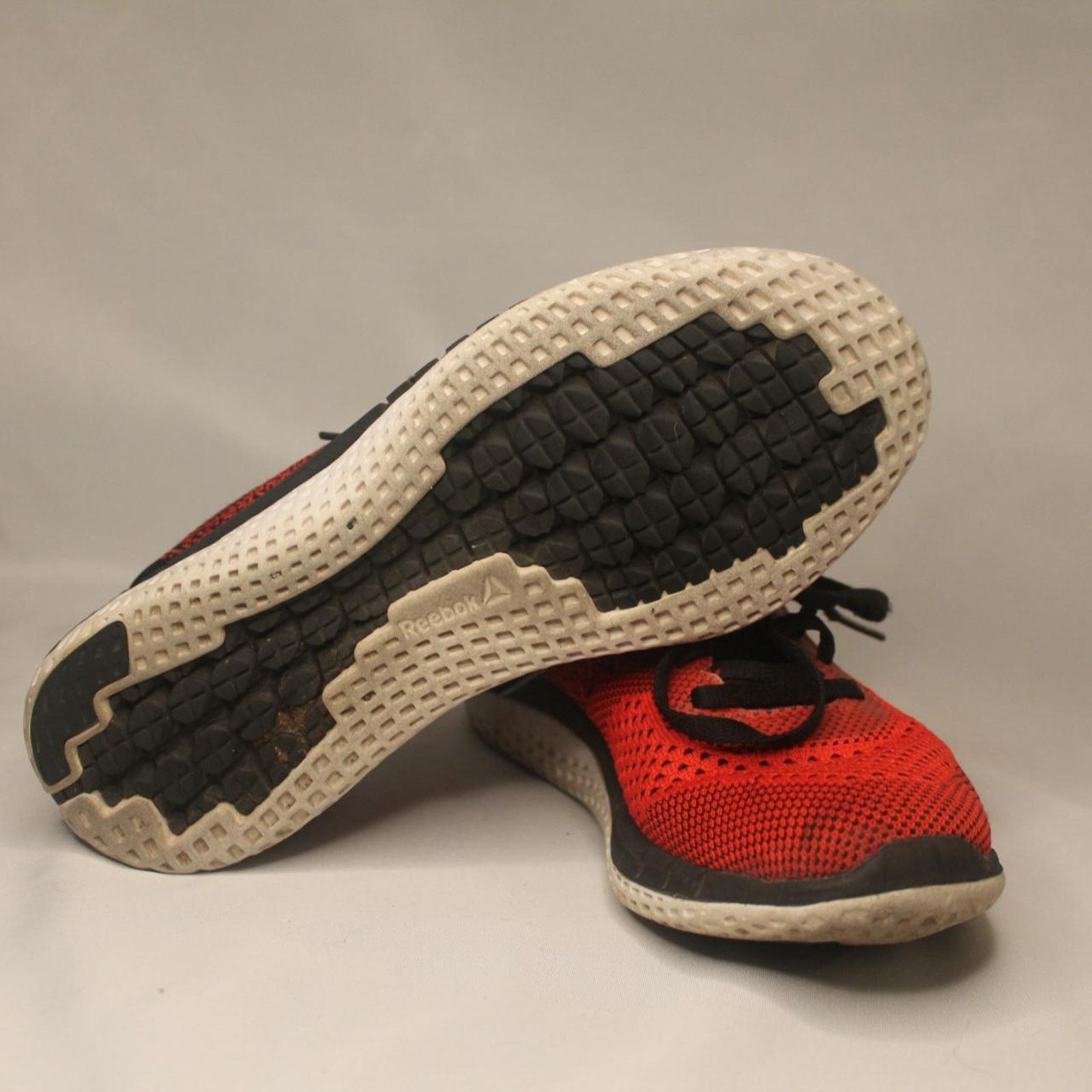 Reebok Reeboks red and black sneakers - Sz 6 Women's / 4 Unisex Size US 6 / IT 36 - 4 Thumbnail