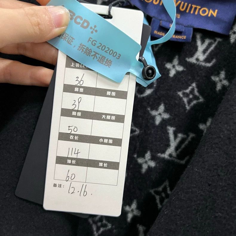Louis Vuitton Louis Vuitton size 36 Black coat with full print of old flo Size US M / EU 48-50 / 2 - 6 Thumbnail